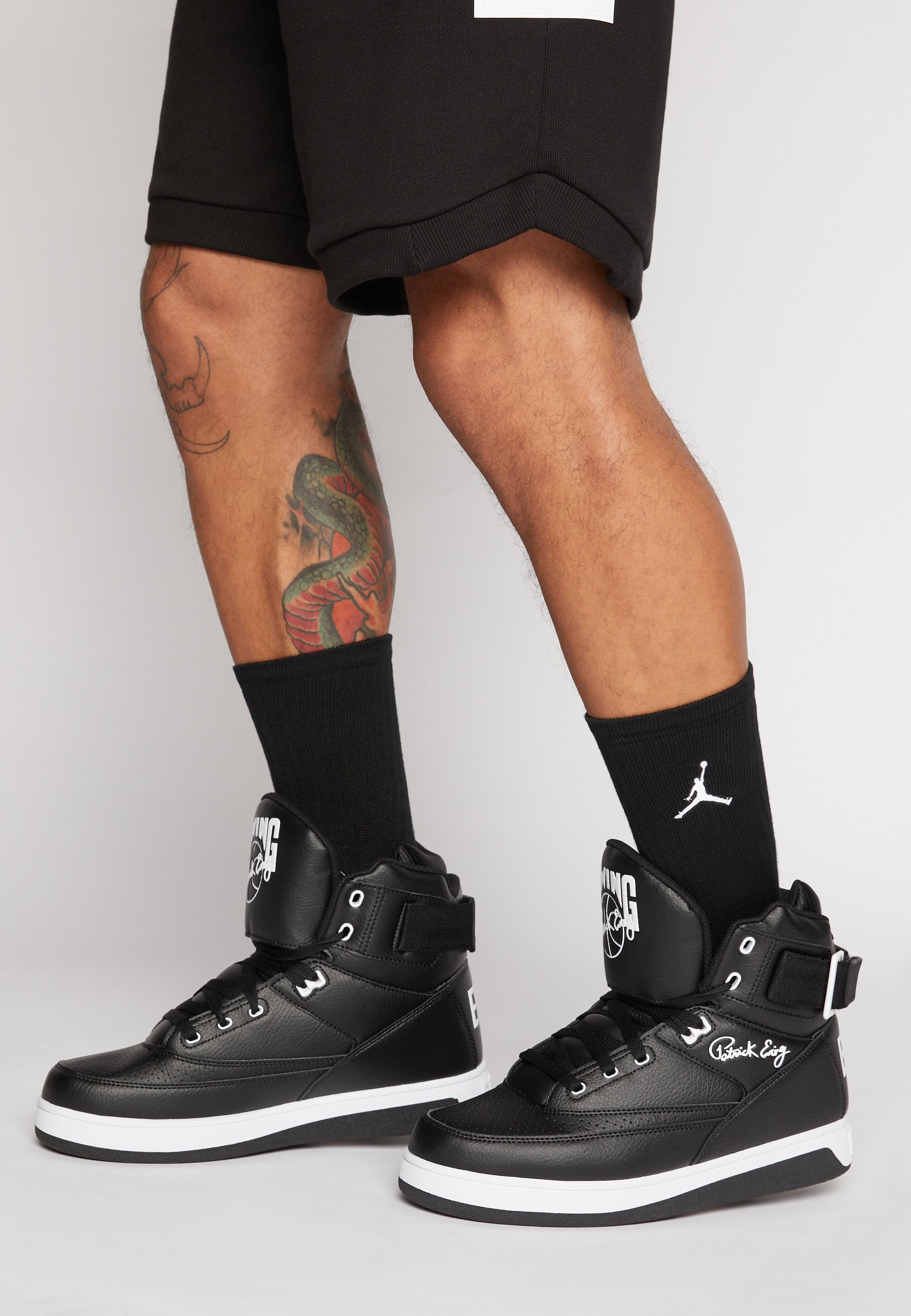 33 HI - High-top trainers