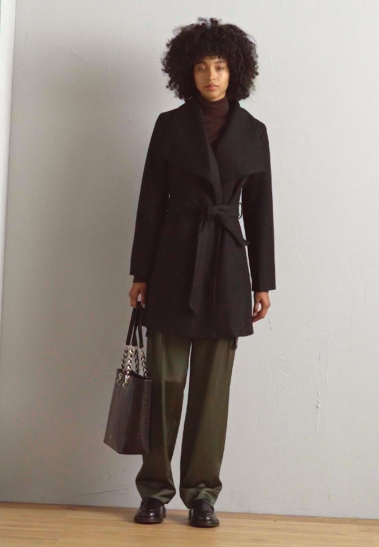 HIGH RISE RELAXED TAPERED LEG BAG UTILITY PANT - Trousers