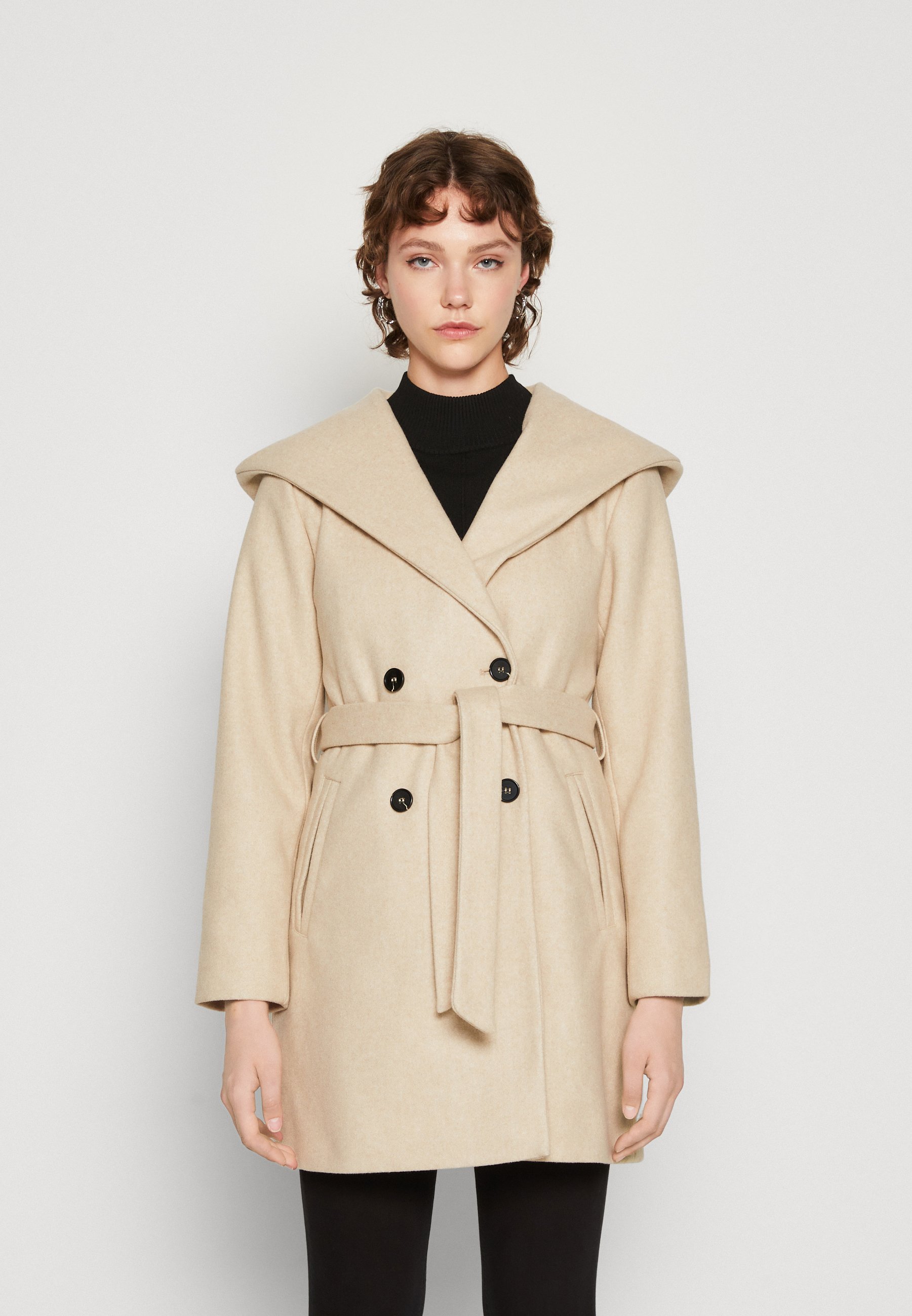 Short coat