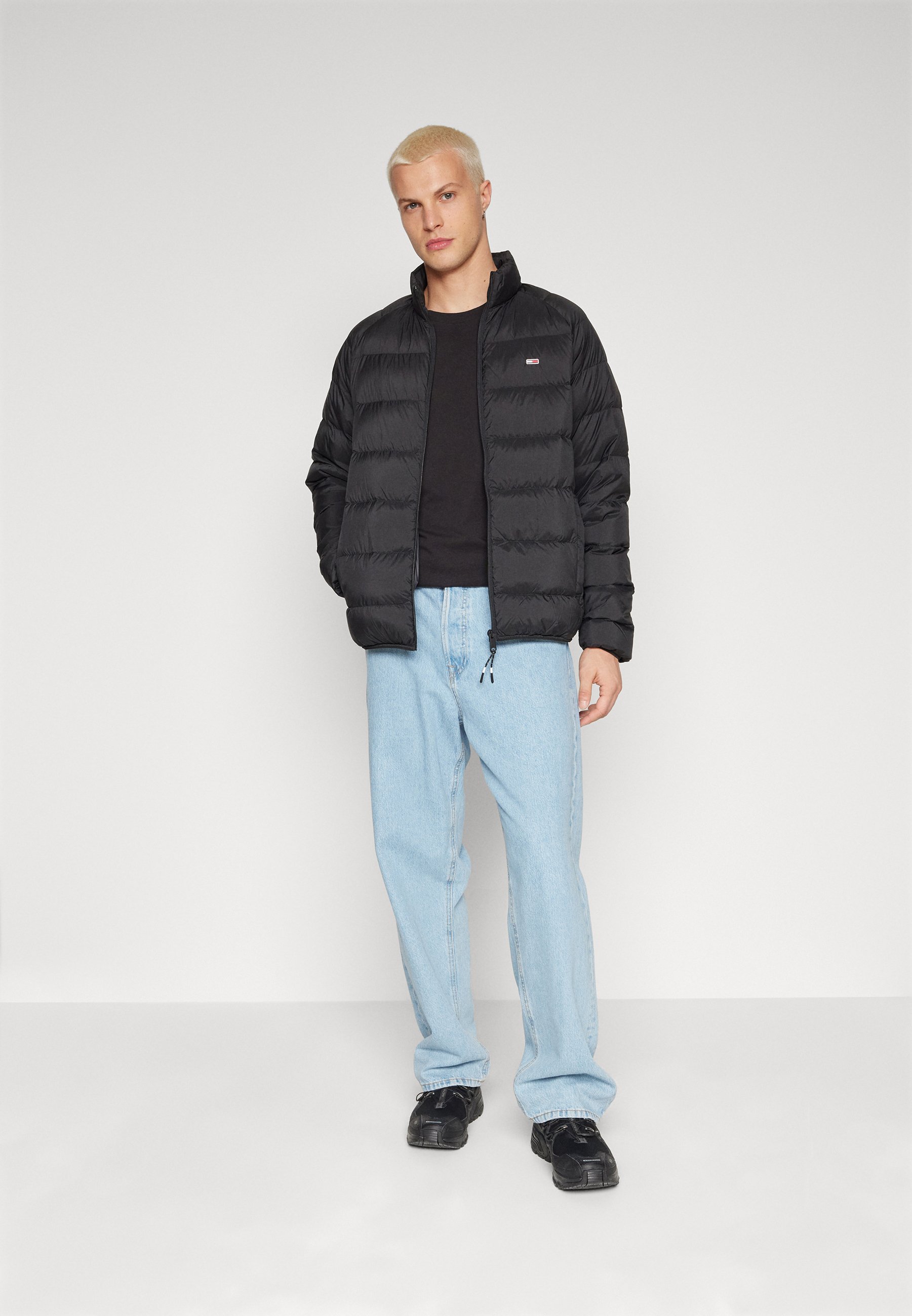 ESSENTIAL JACKET- Down jacket