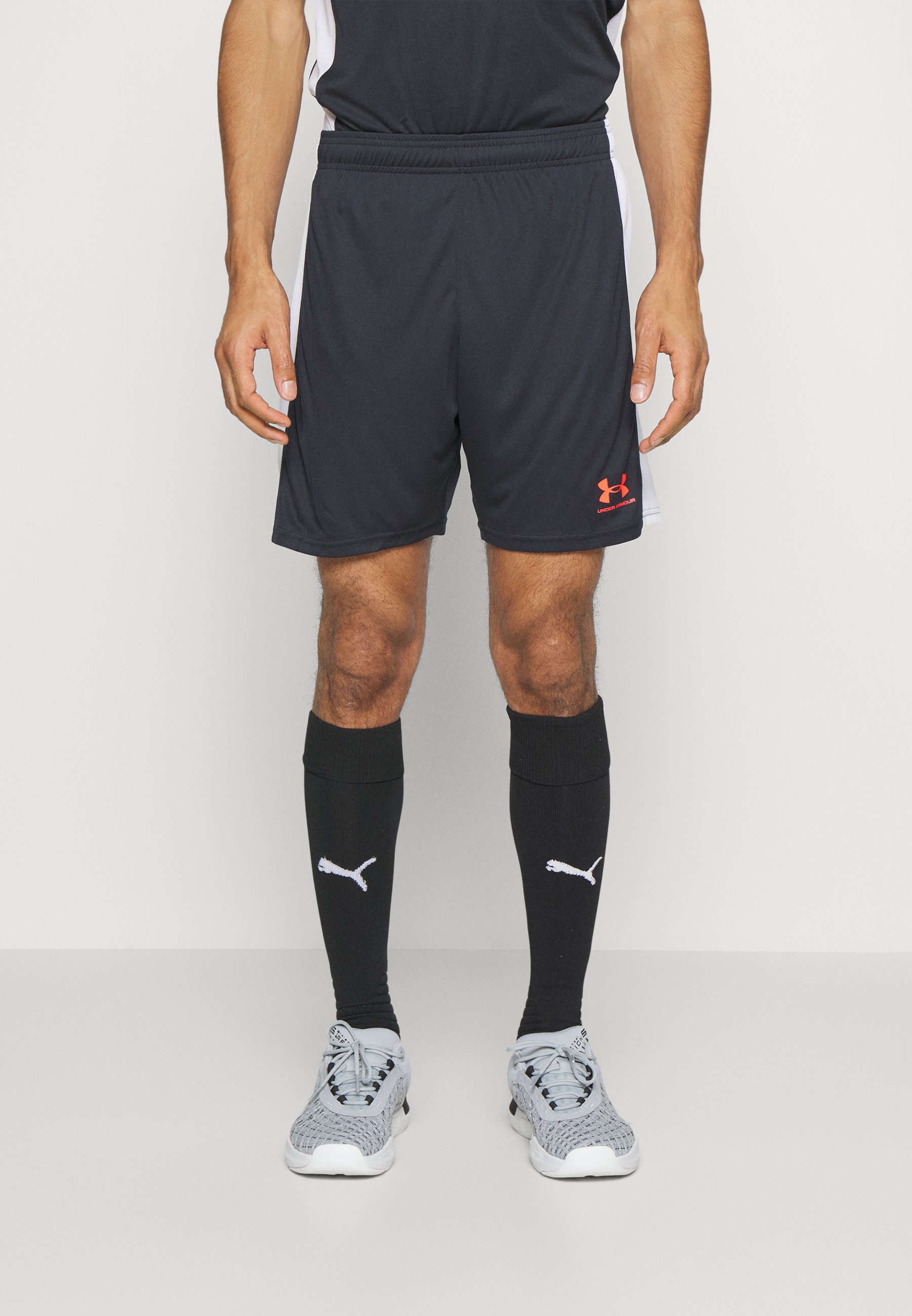 CHALLENGER- Sports shorts
