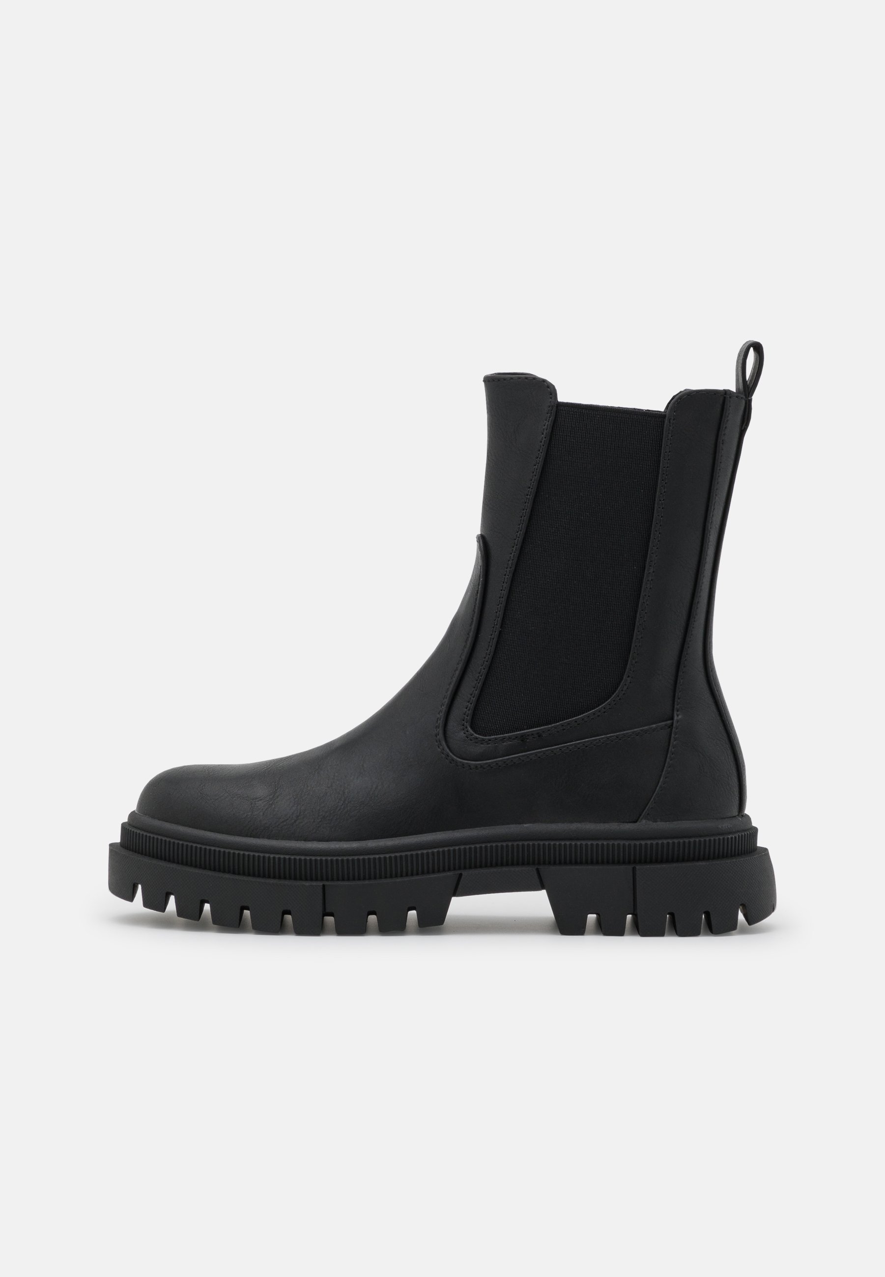 Platform ankle boots