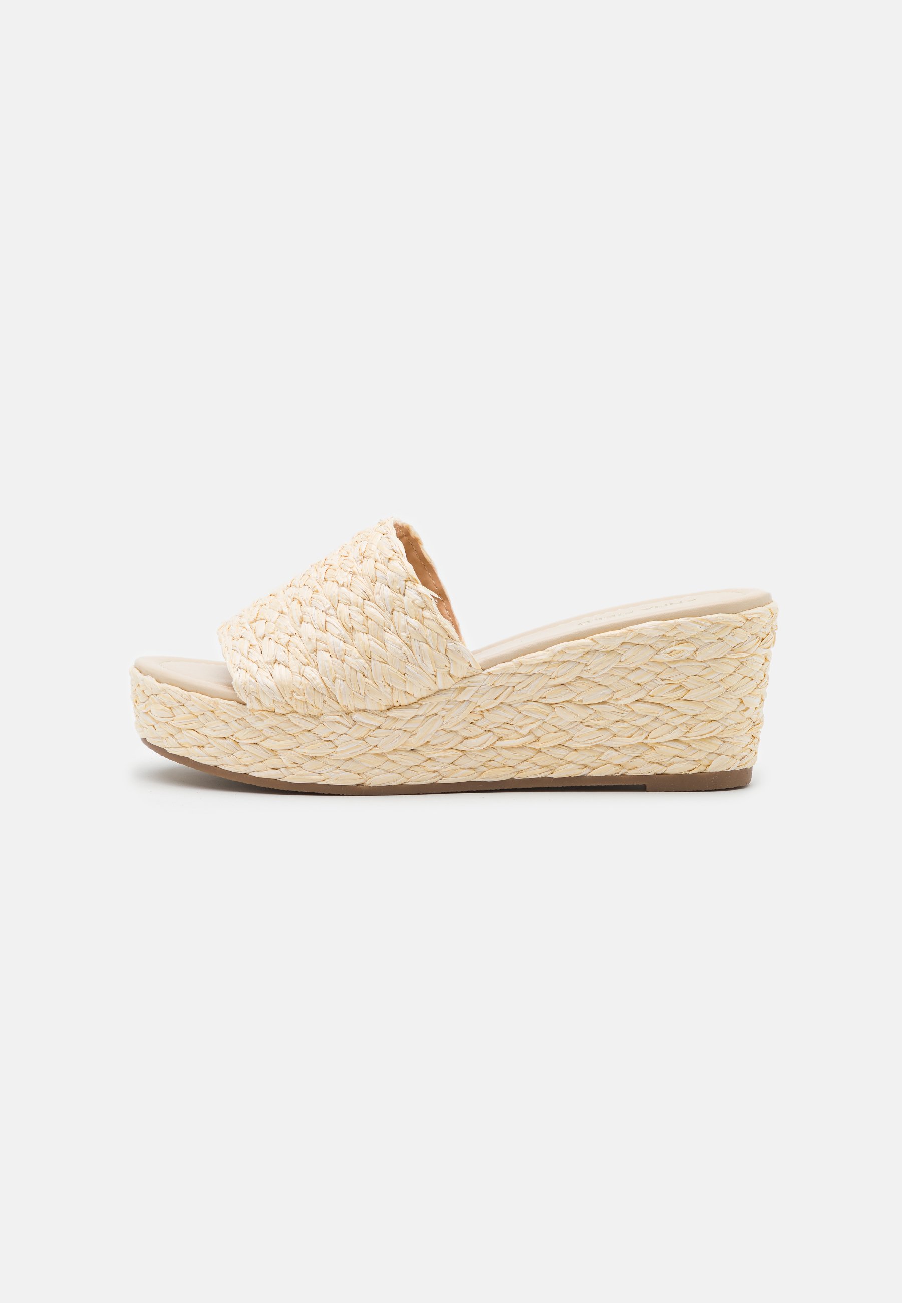 Heeled mules