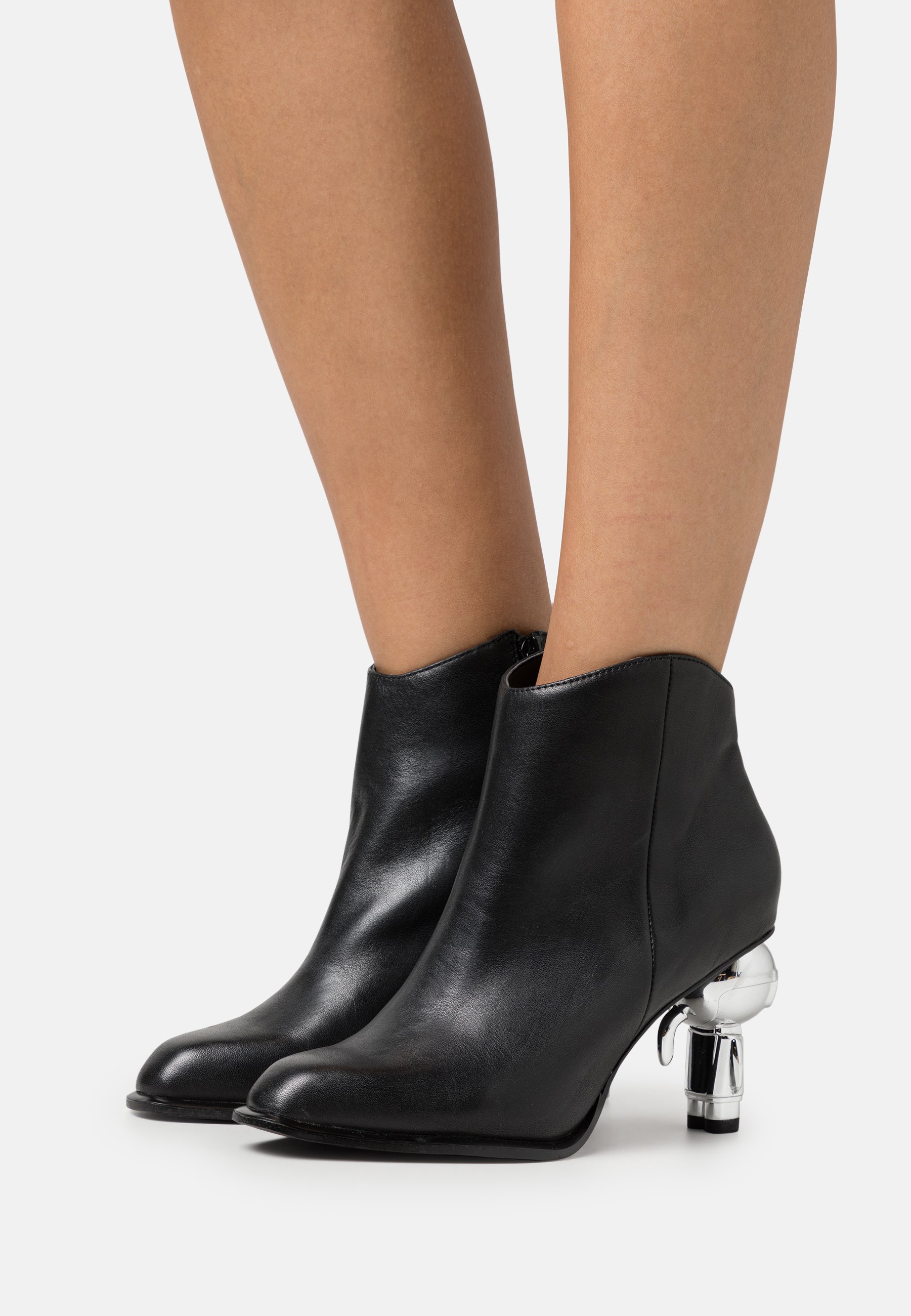 IKON HEEL SHORT ZIP BOOT - Classic ankle boots