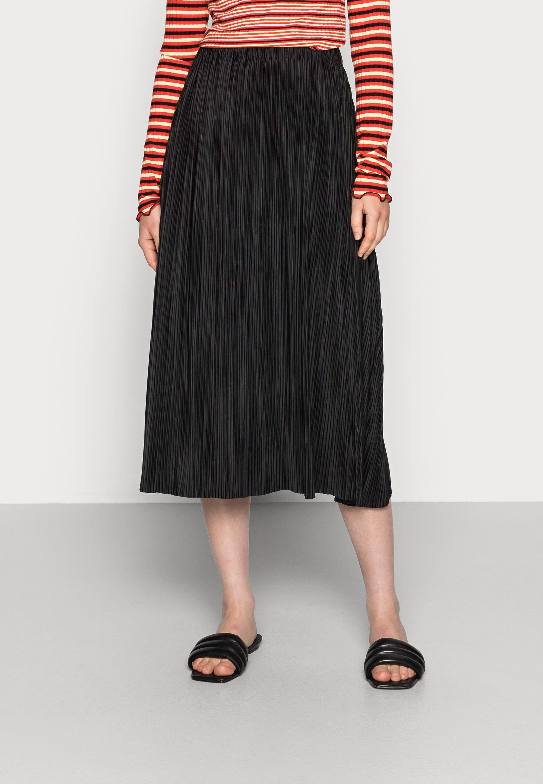 UMA SKIRT - Pleated skirt