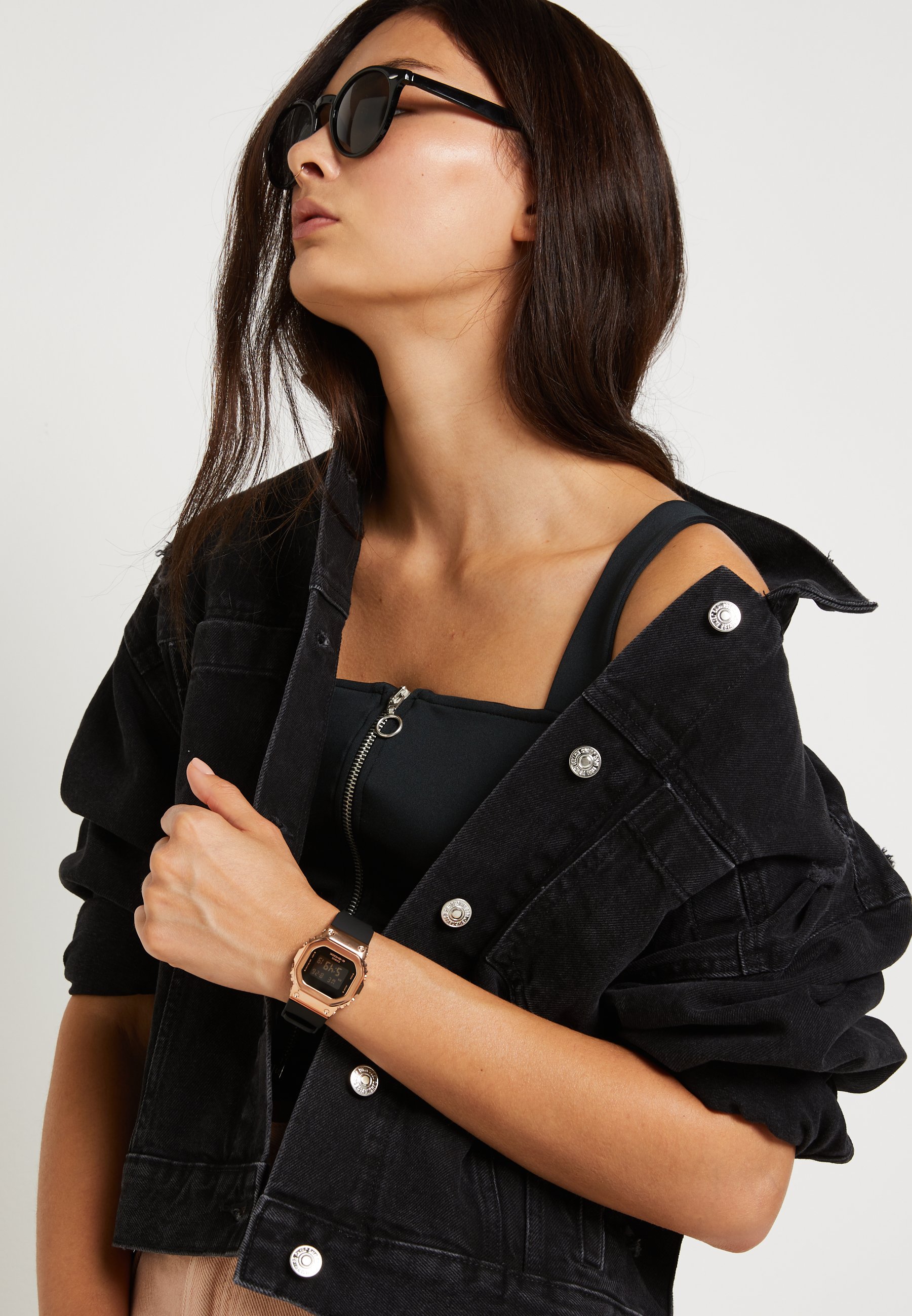 Digital watch