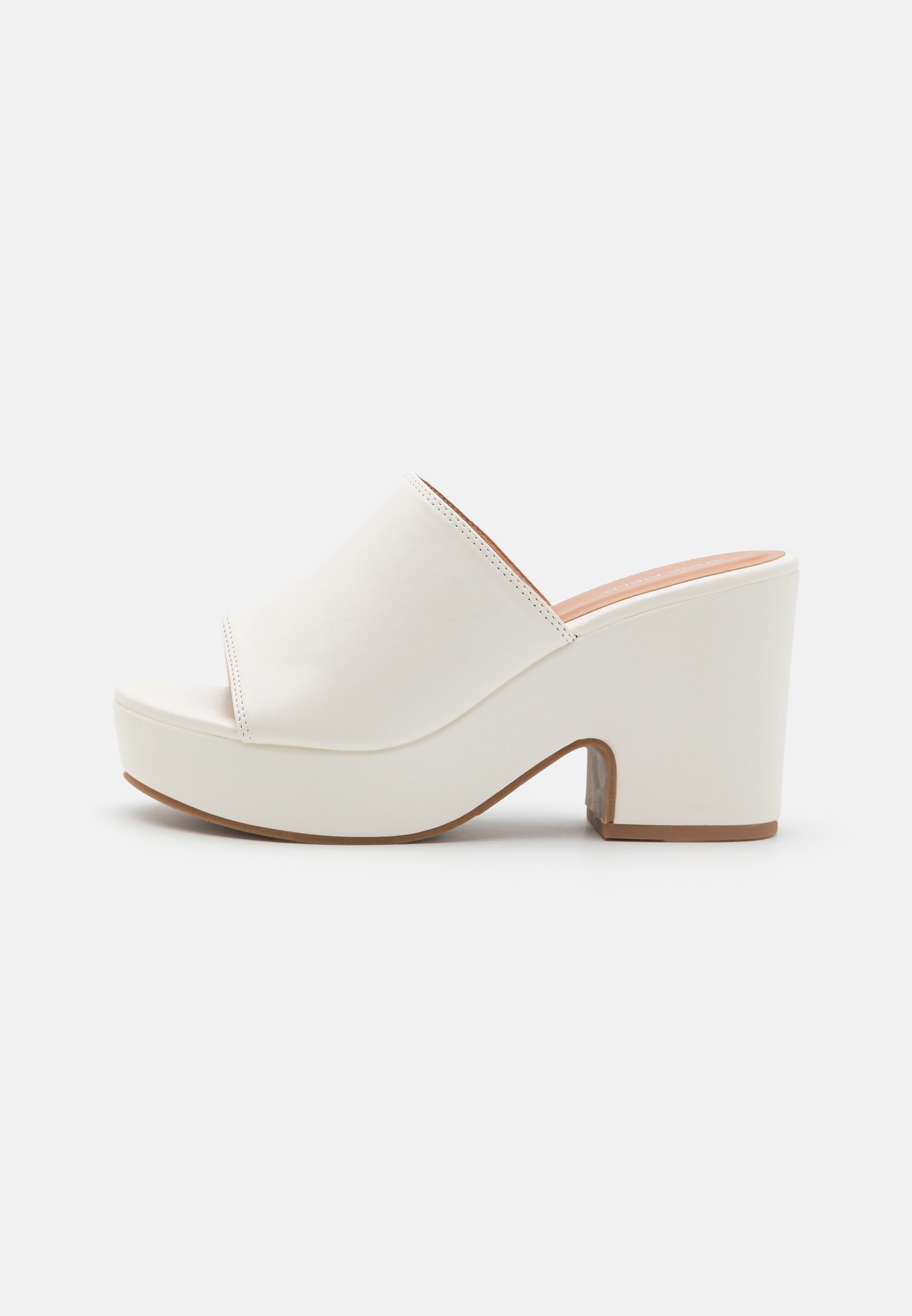 WIDE FIT - Heeled mules -white