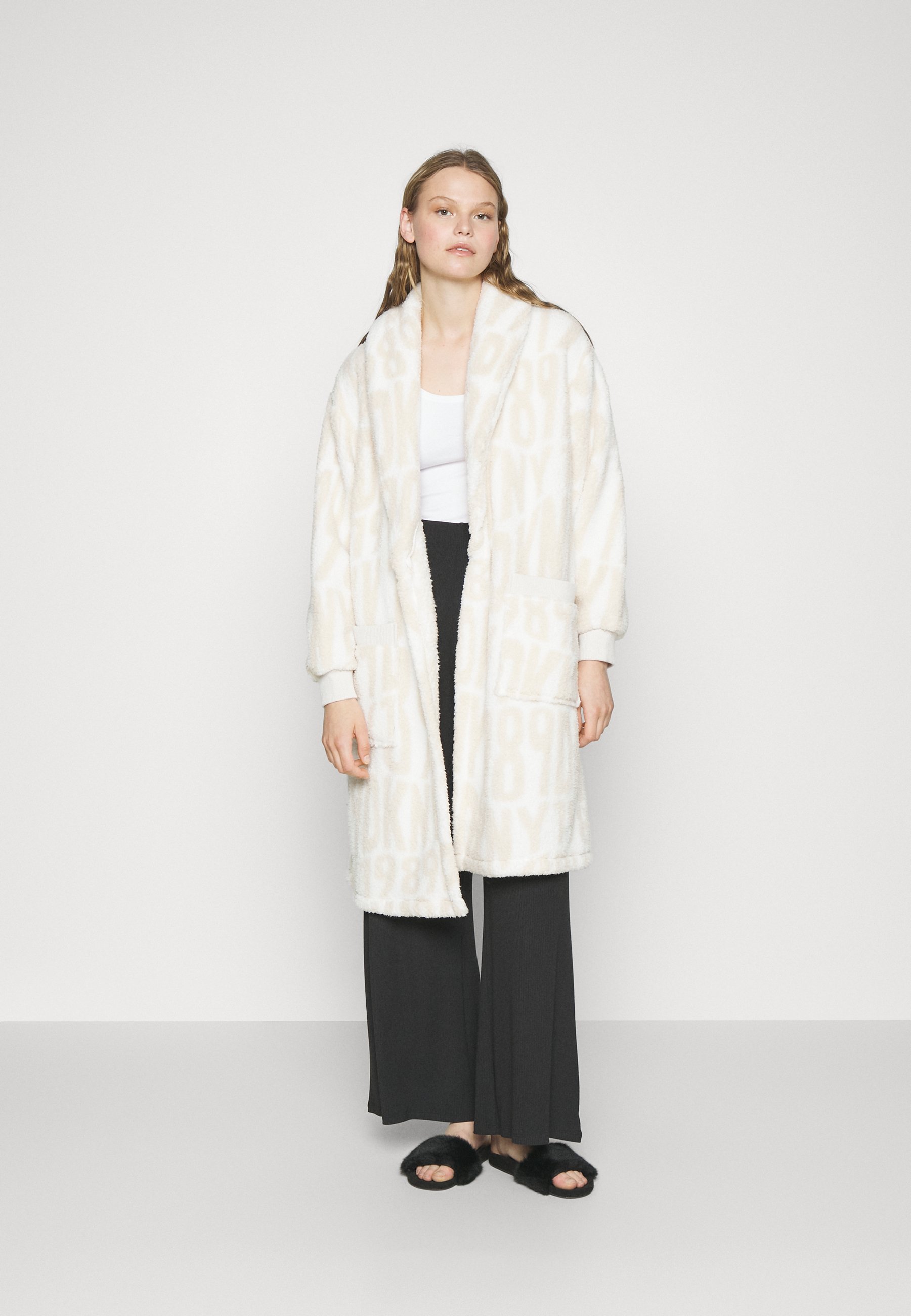 FEELING IT - Dressing gown