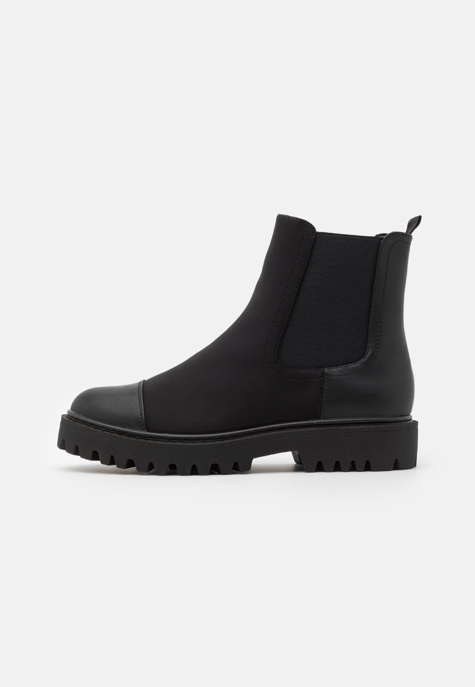 Platform ankle boots