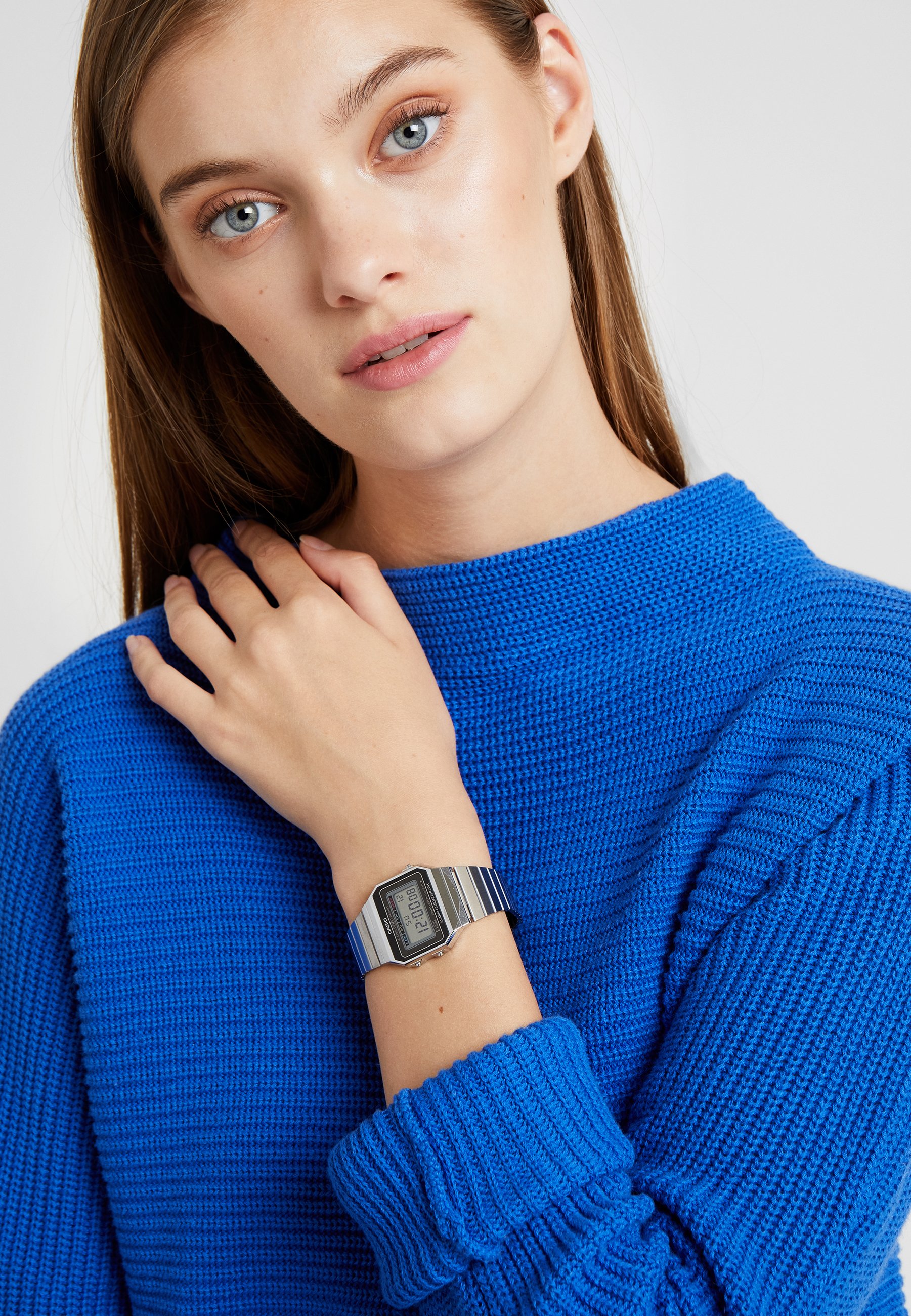 Digital watch
