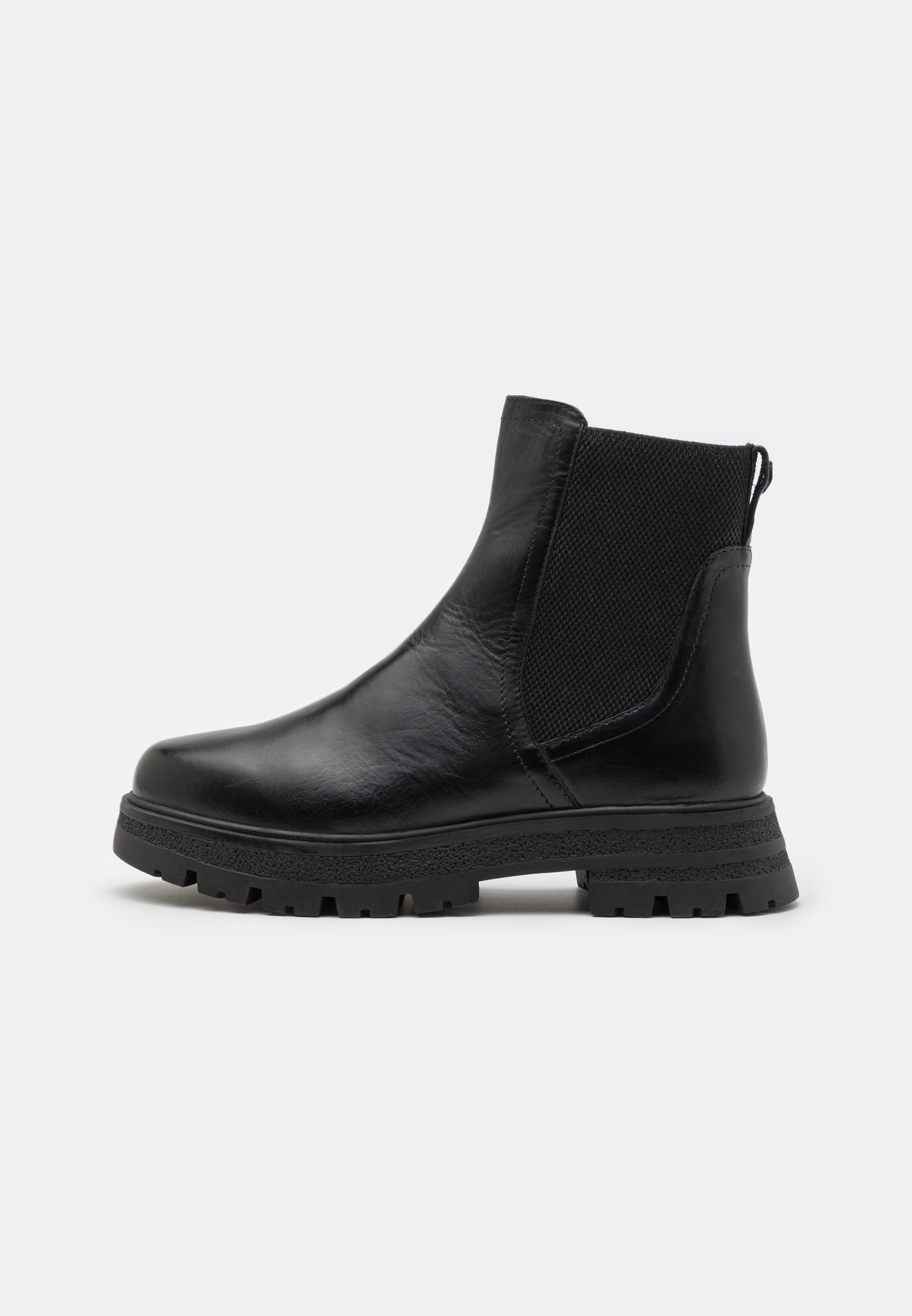 Platform ankle boots