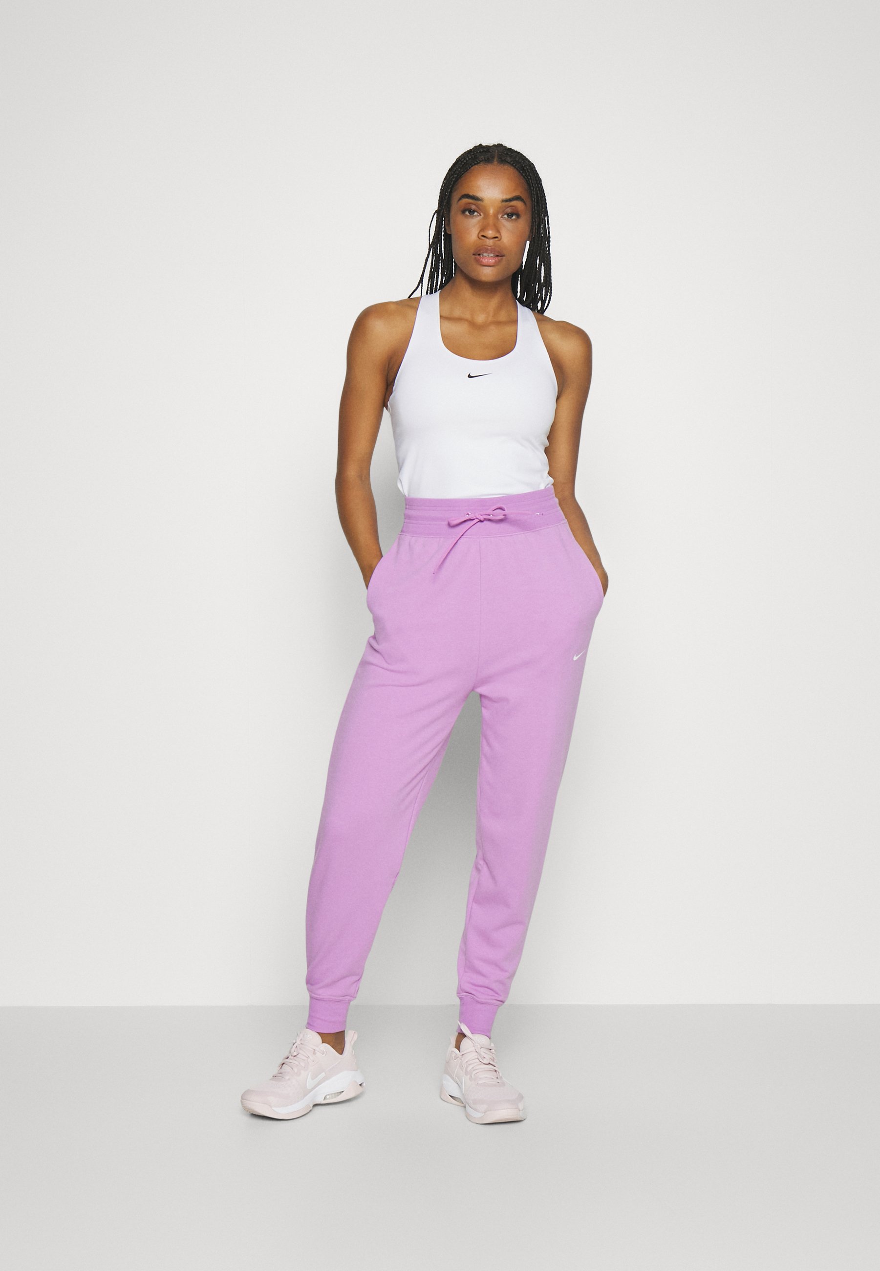 ONE JOGGER PANT - Tracksuit bottoms