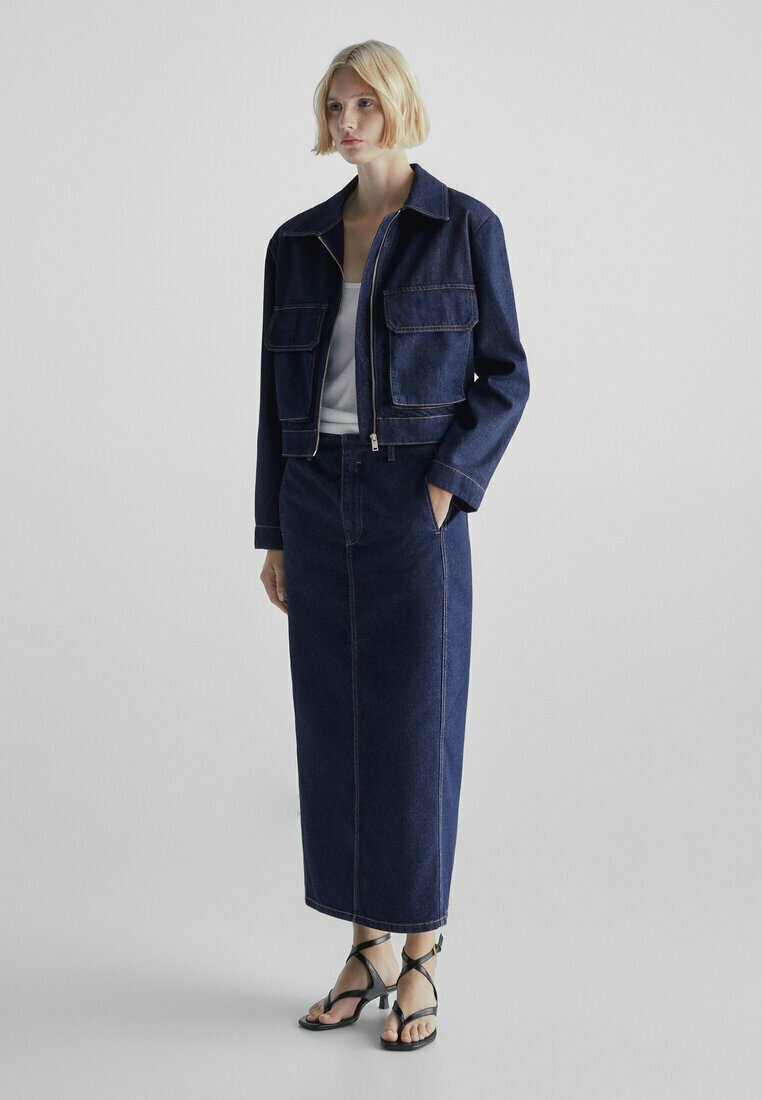 STRAIGHT WITH BACK OPENING- Maxi skirt