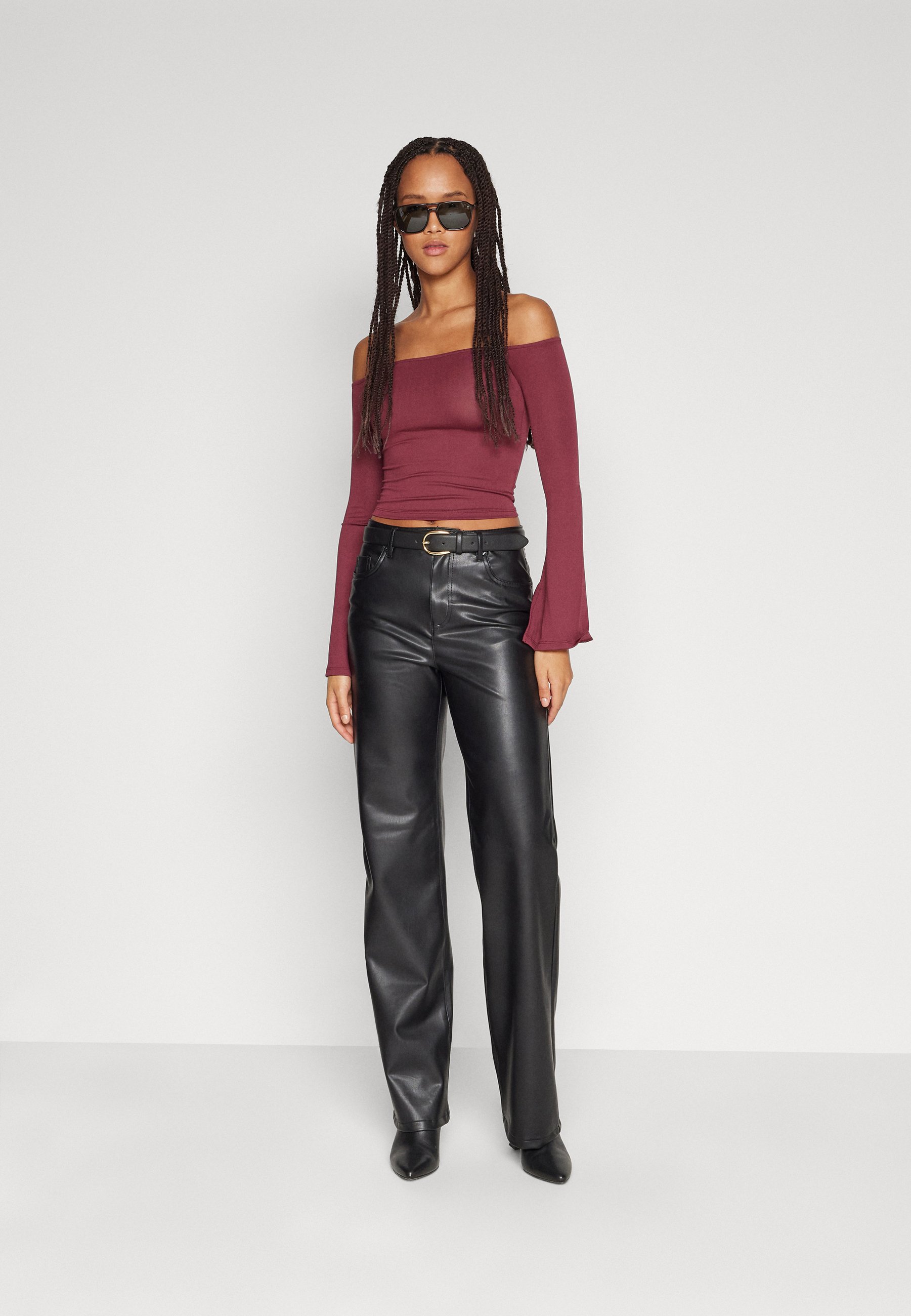 LONGSLEEVE SHOULDER DROP- Long sleeved top