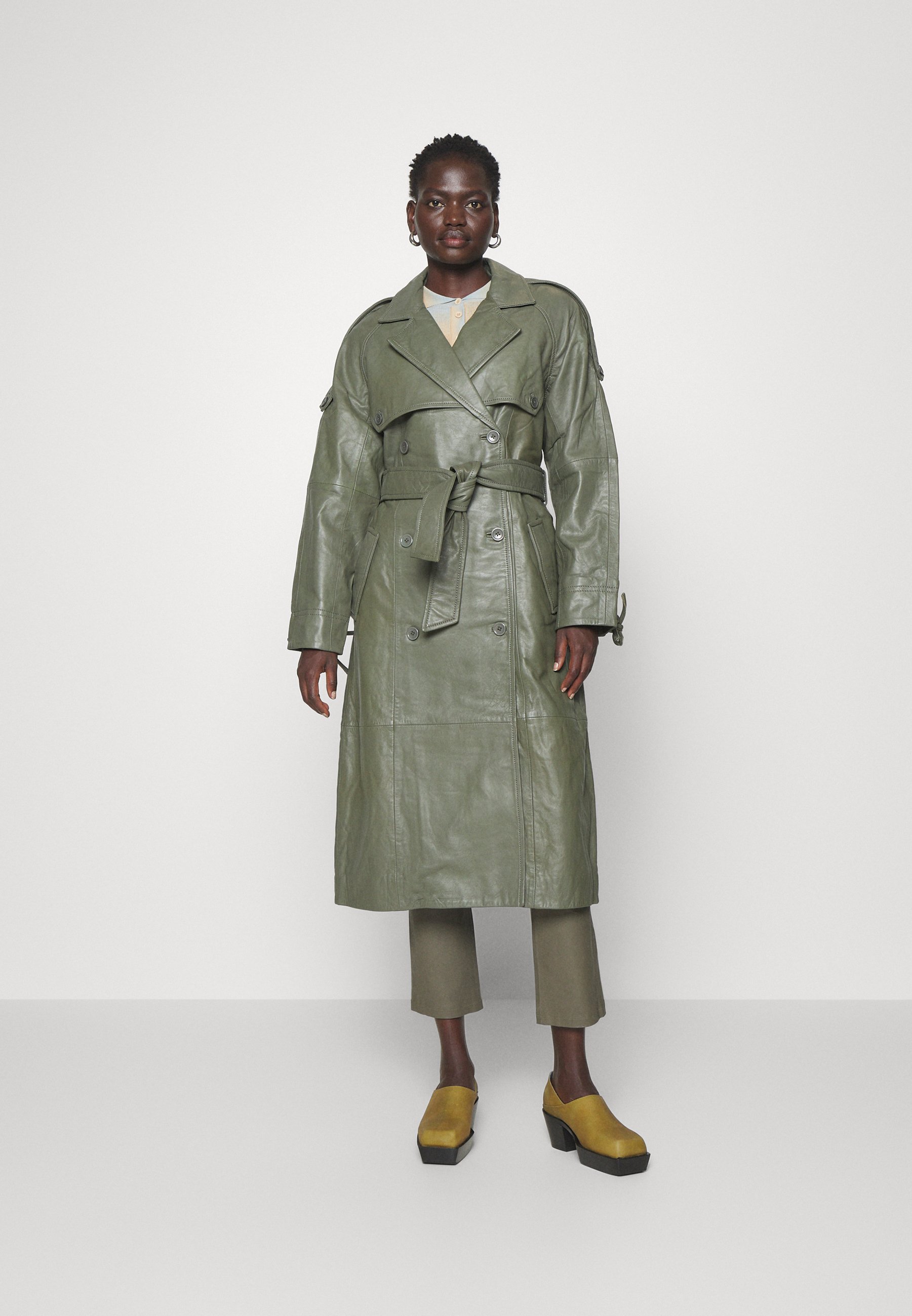 REED - Trenchcoat