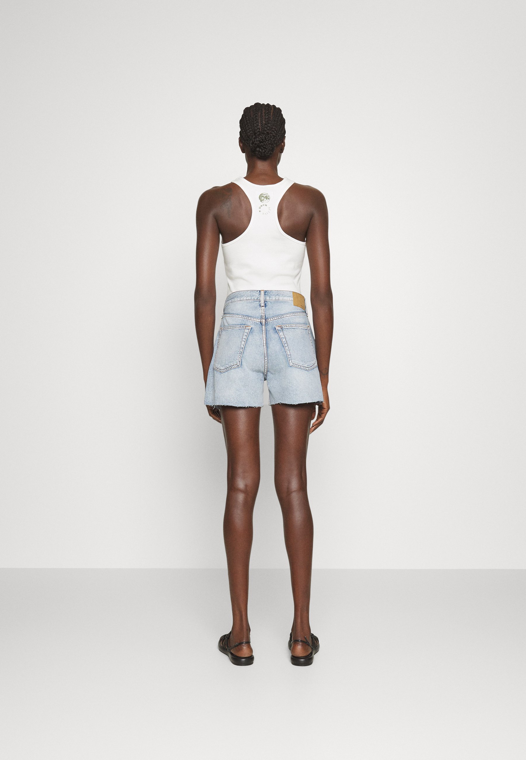 VINTAGE CUT OFF - Denim shorts