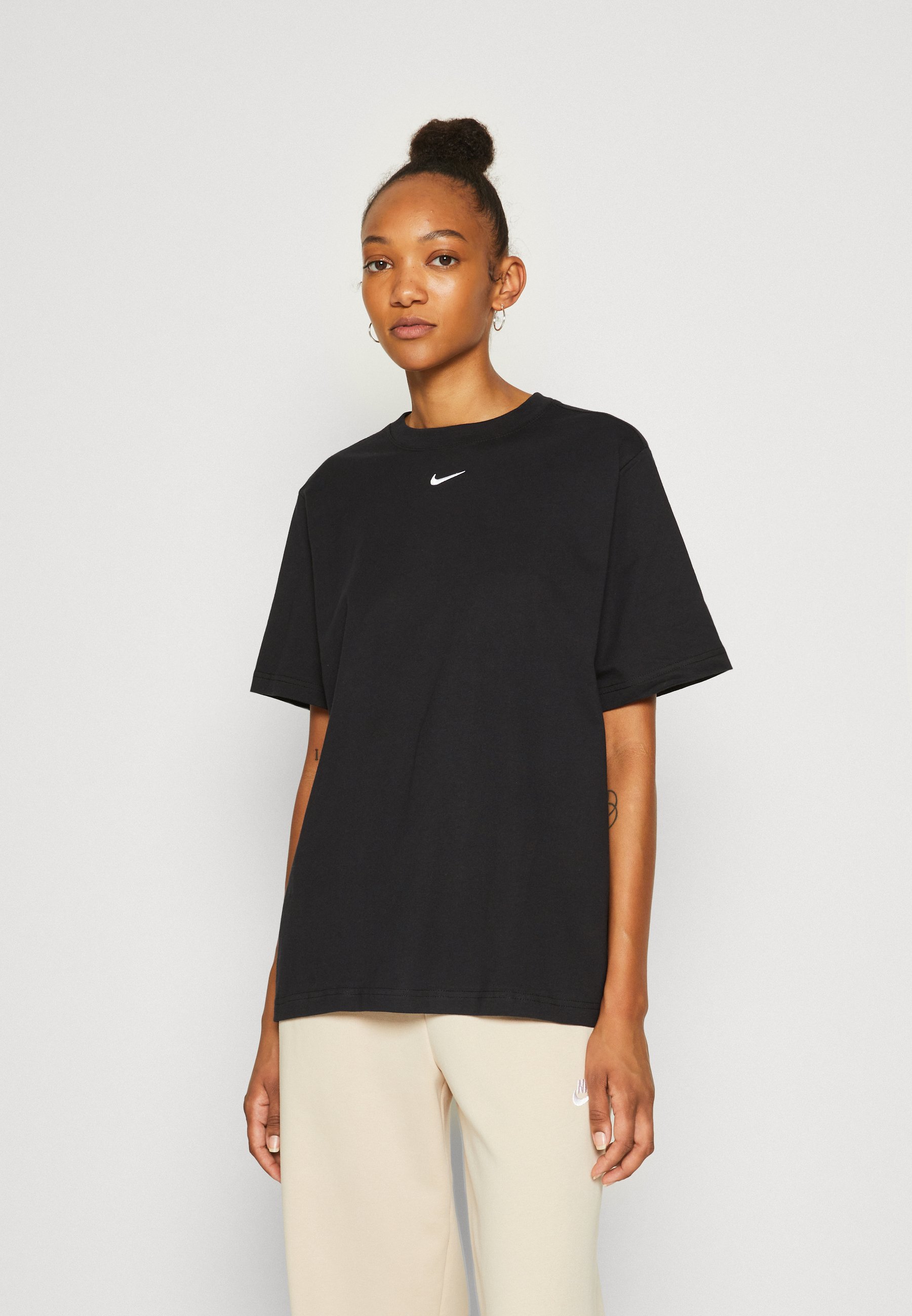 TEE - Basic T-shirt