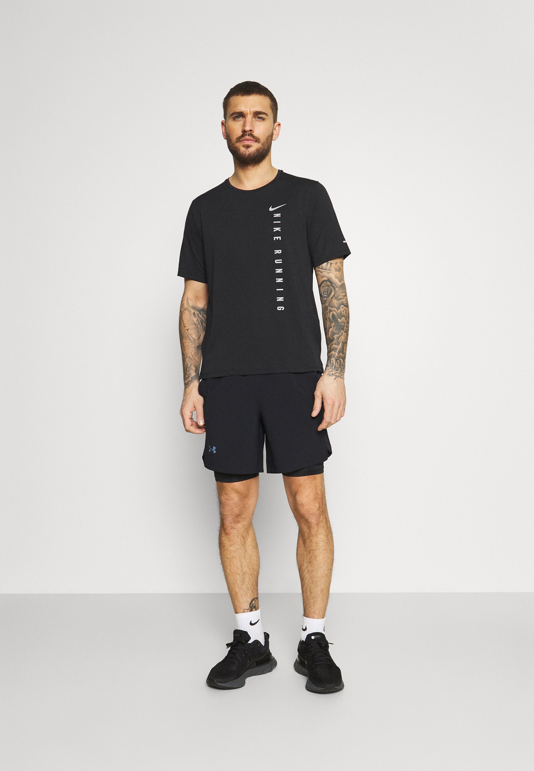 LAUNCH SHORT - Sports shorts