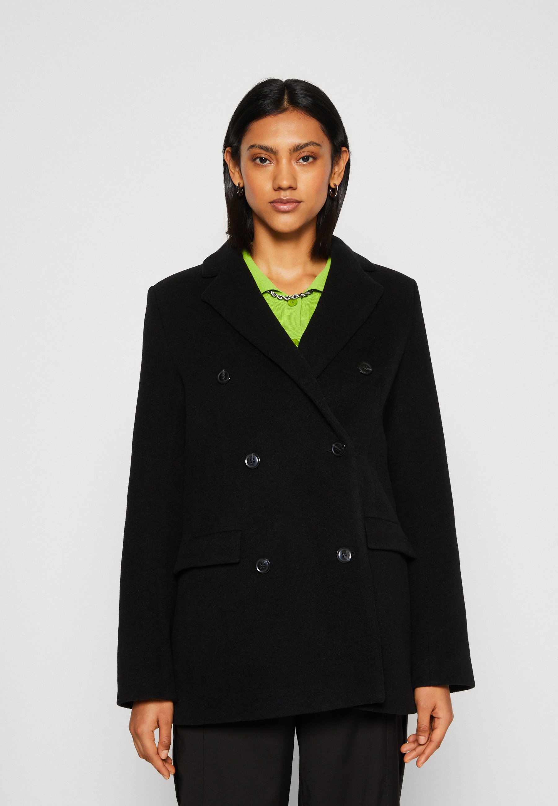 Short coat