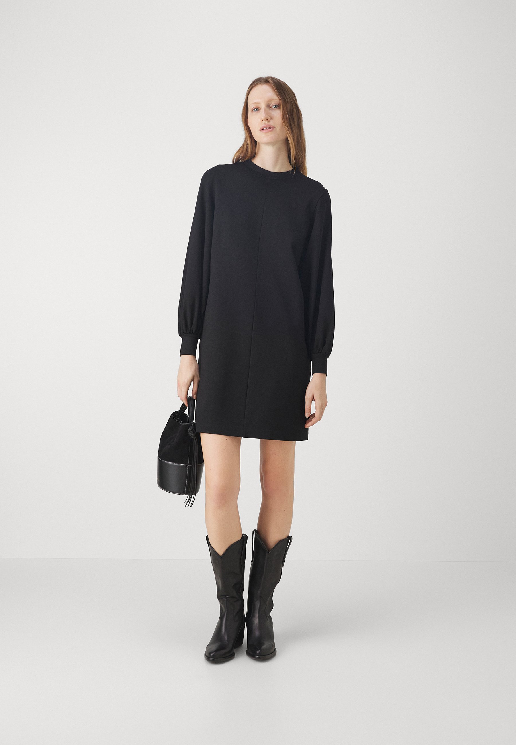 ALDORA - Jersey dress