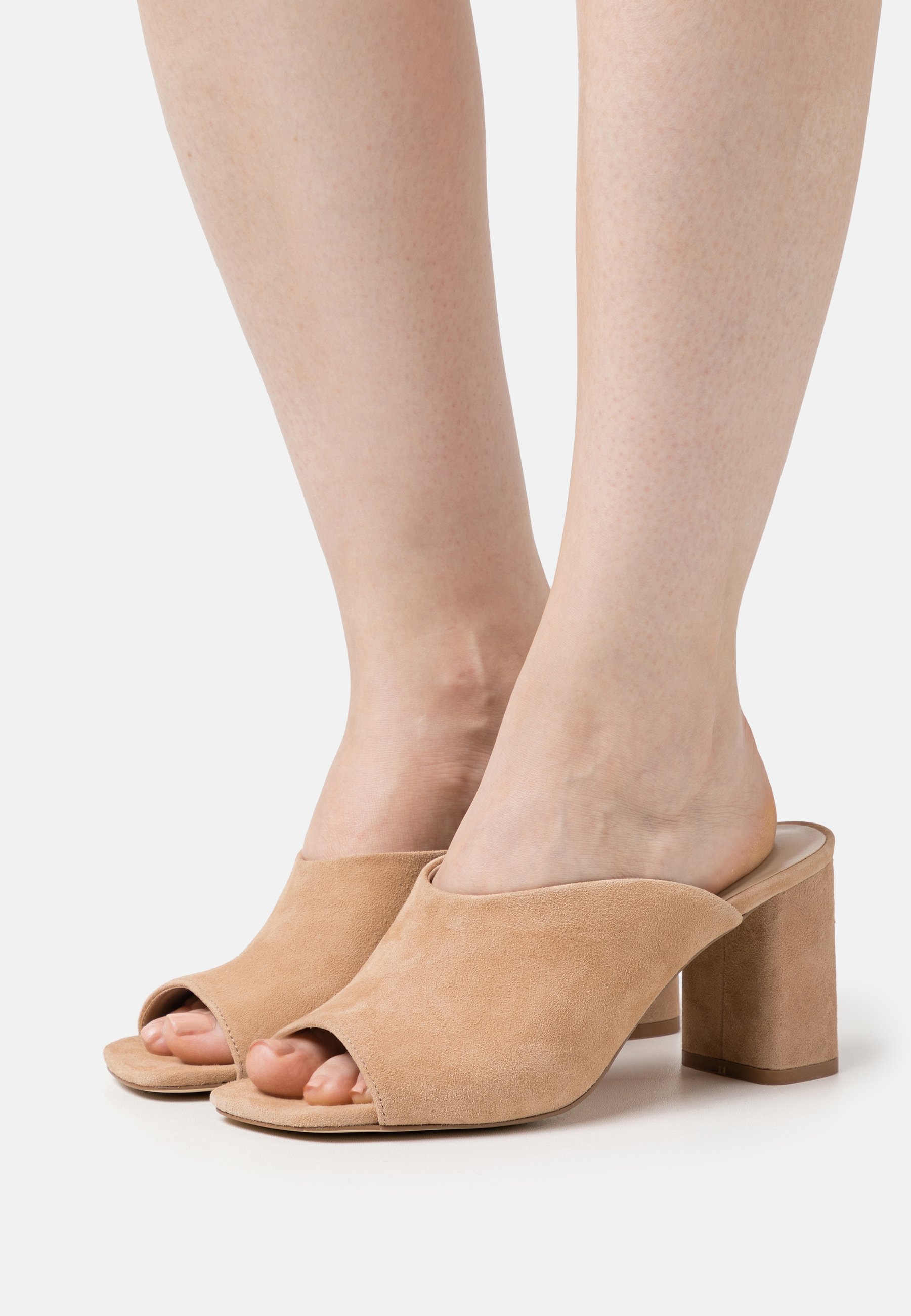 LEATHER- Heeled mules