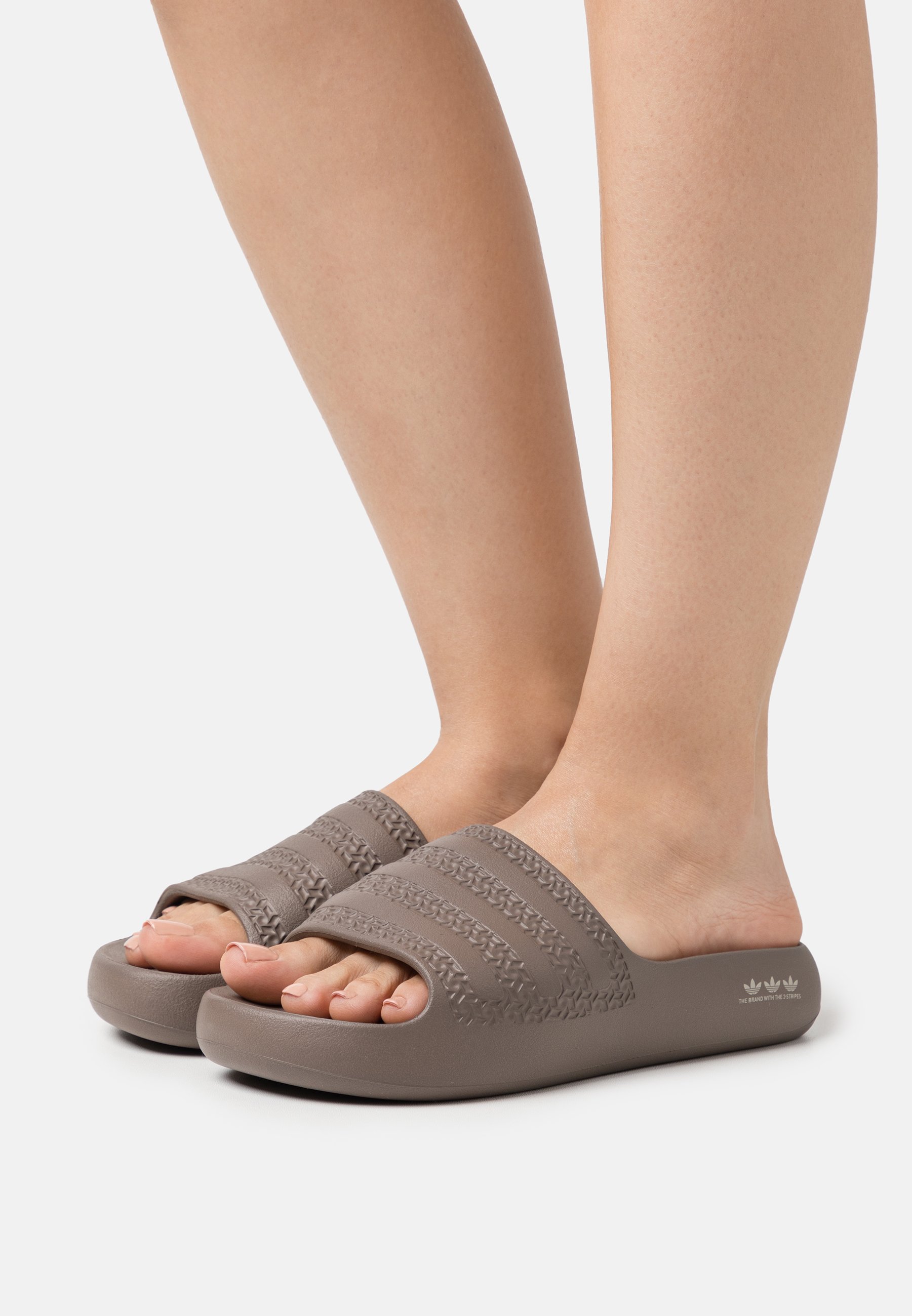ADILETTE AYOON - Pool slides