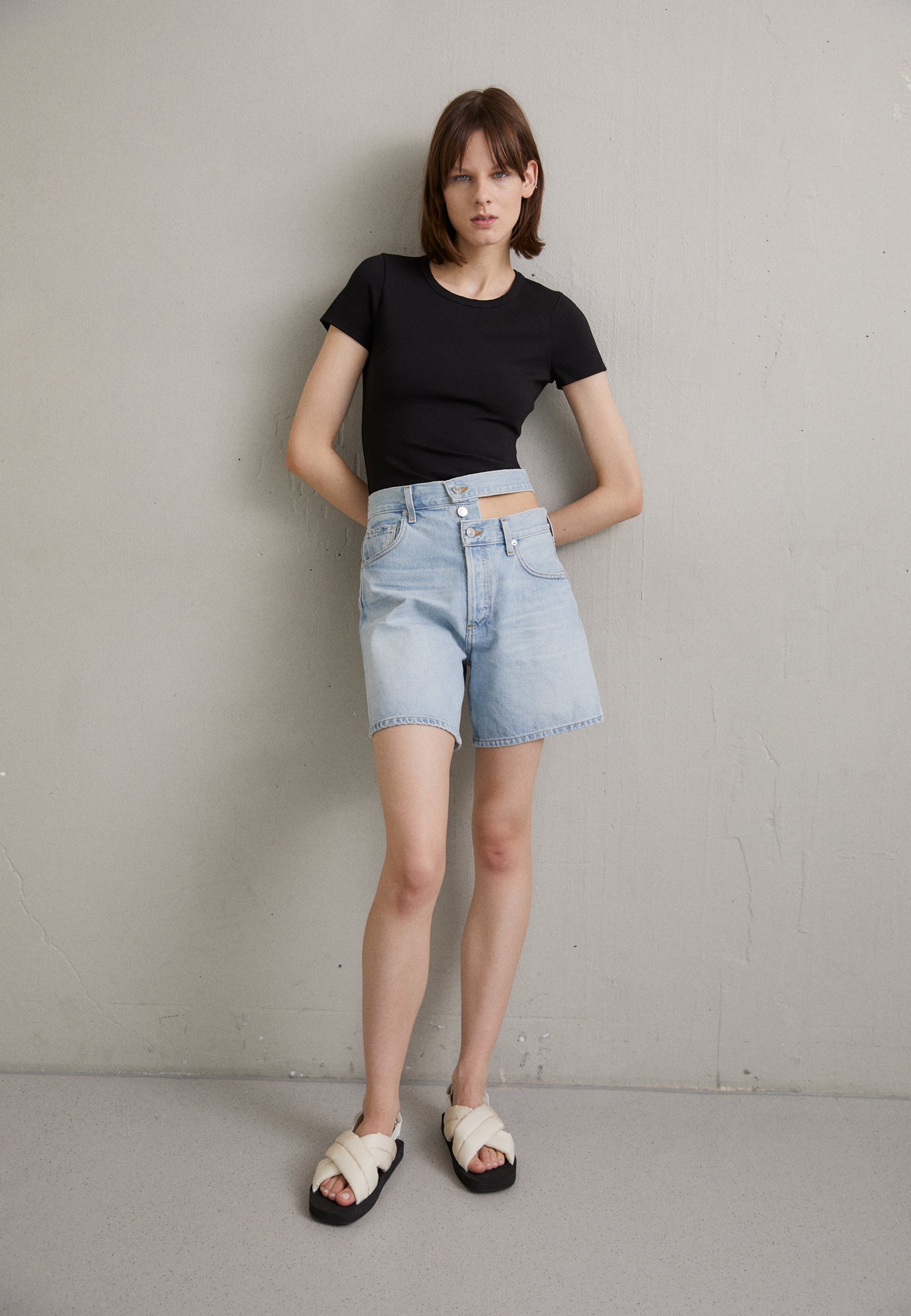 BROKEN WAISTBAND- Denim shorts