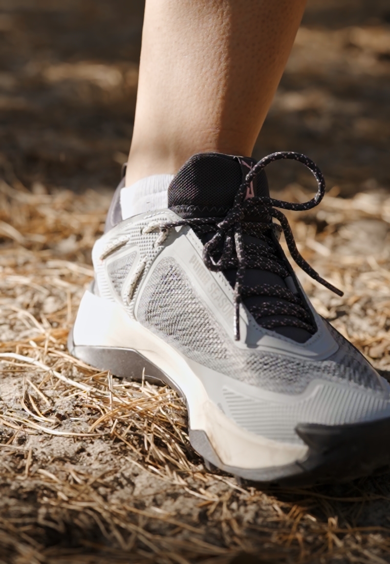 EXPLORE NITRO - Neutral running shoes