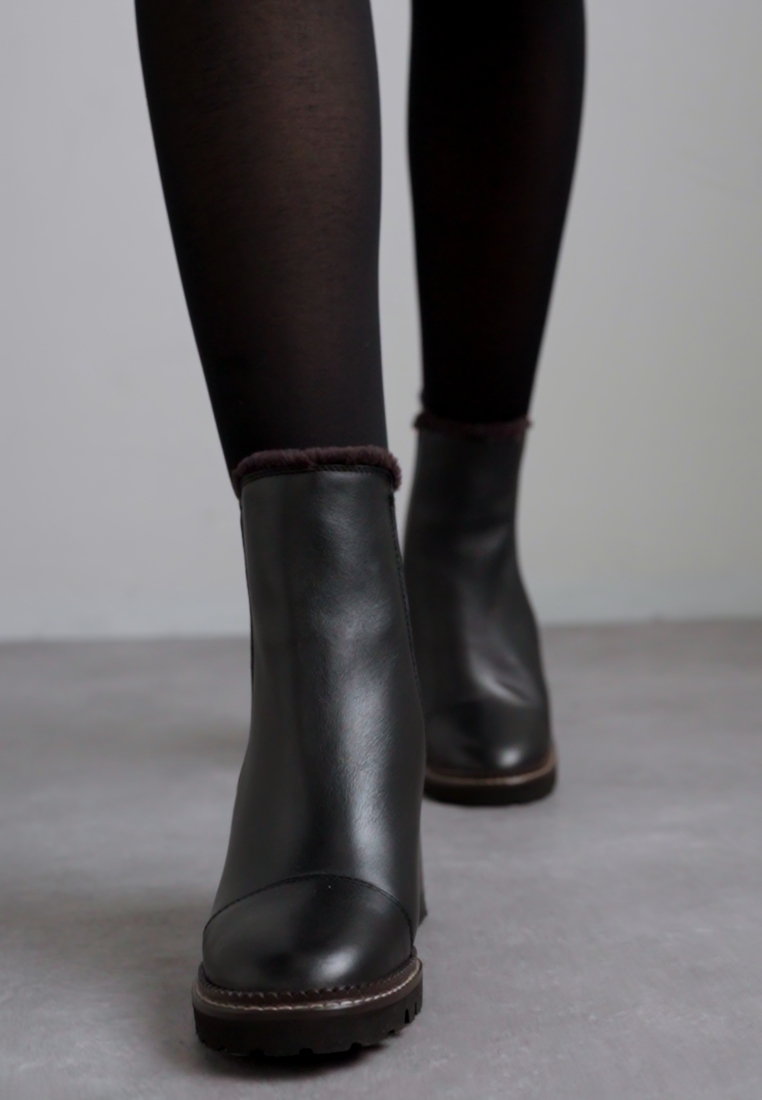 MALLORY HEELED CHELSEA BOOTIE - High heeled ankle boots