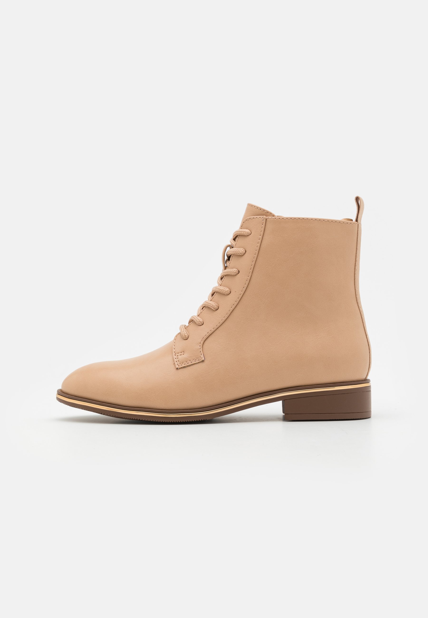 Lace-up ankle boots