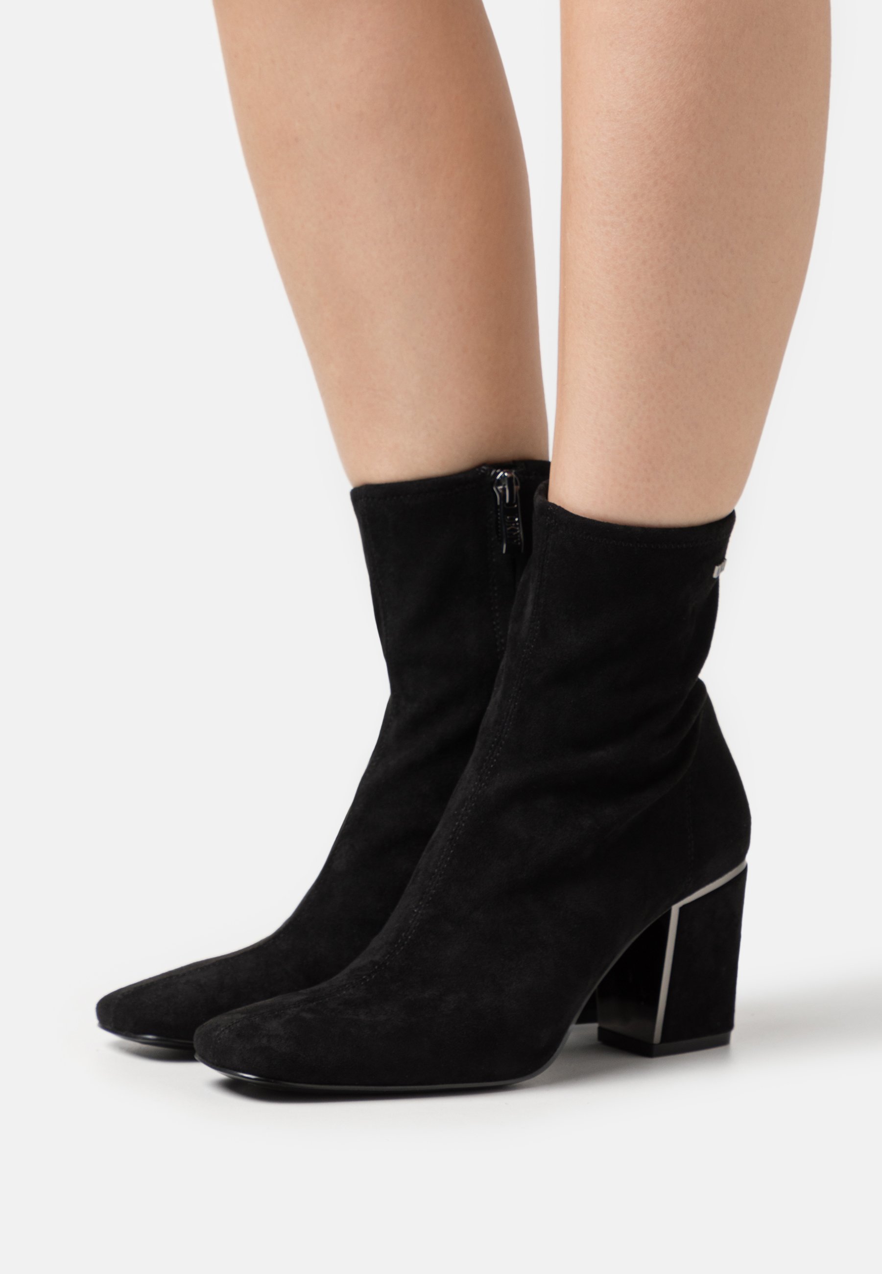 CAVALE - Classic ankle boots