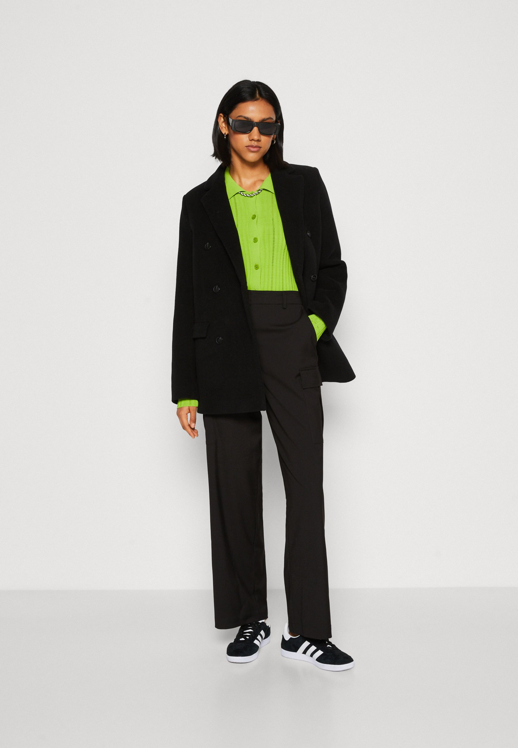Short coat