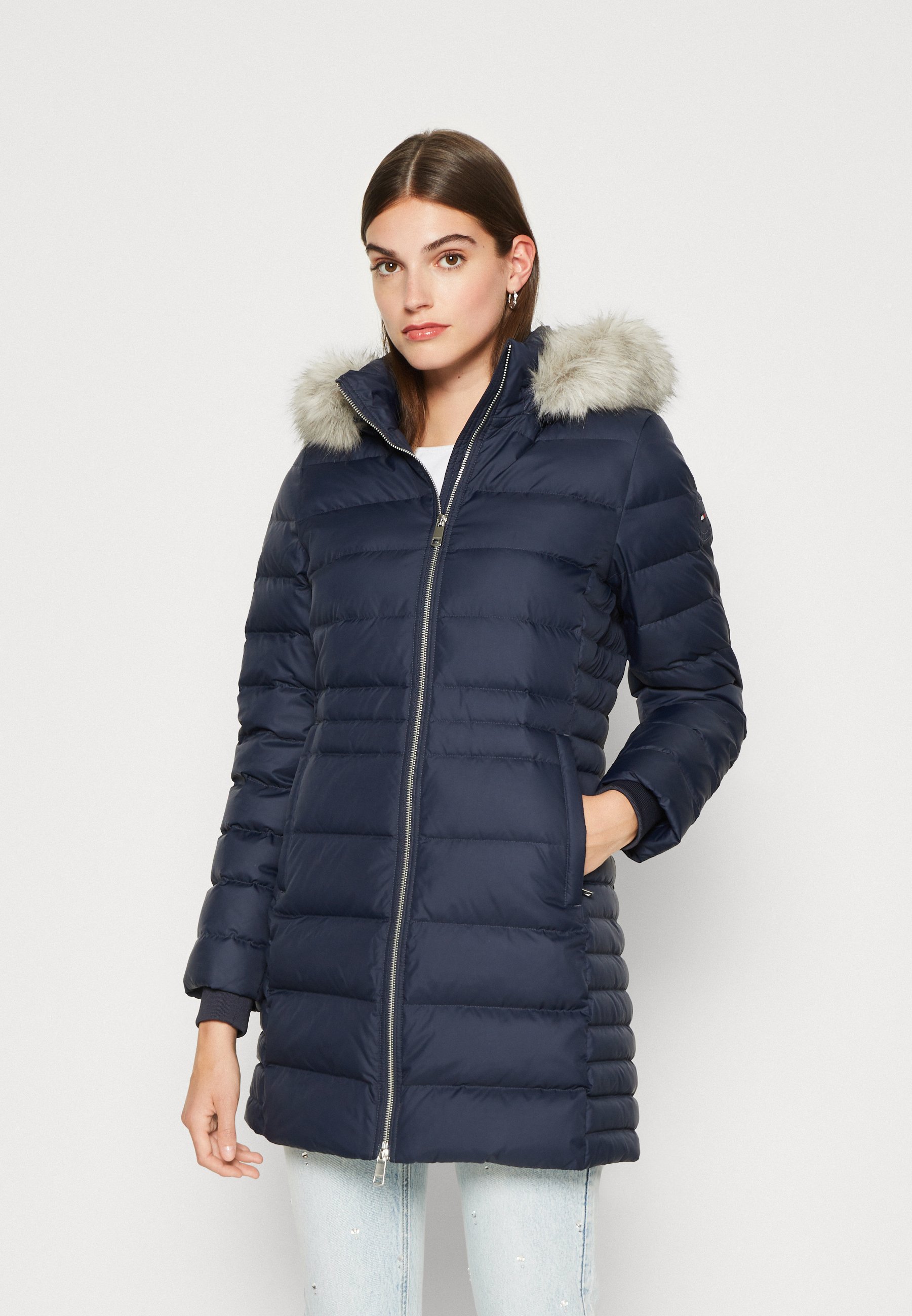 TYRA- Down coat