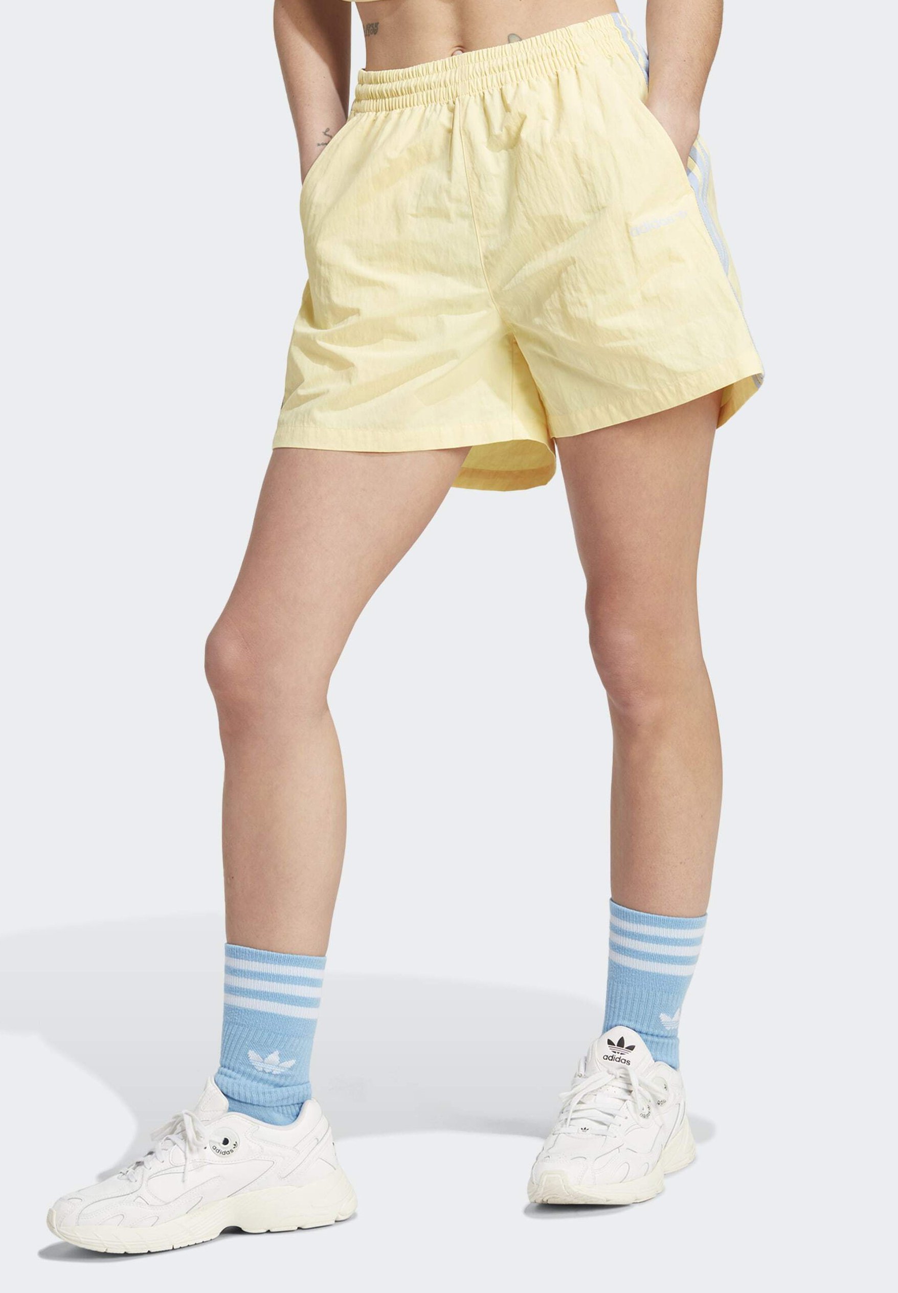 ISLAND CLUB - Shorts