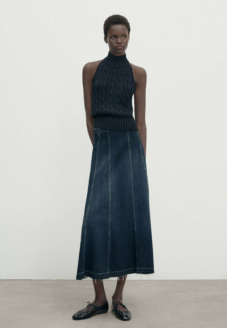 MIDI WITH SEAMS AND FRAYED HEM - Maxi skirt