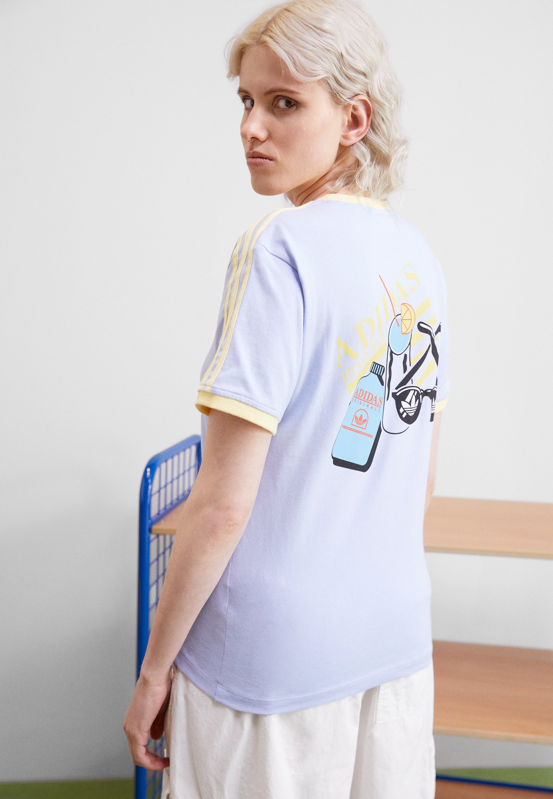ARCHIVE GRAPHIC TEE - Print T-shirt