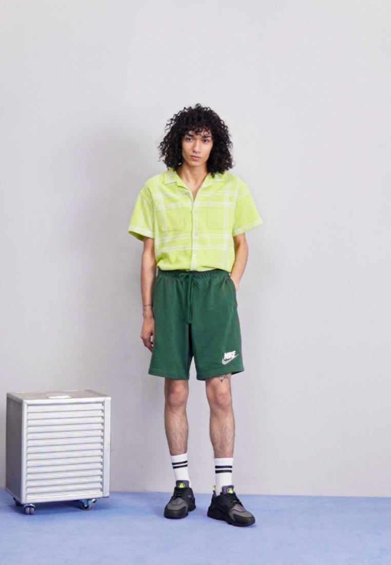 M NK CLUBFT SHORT LBR - Tracksuit bottoms