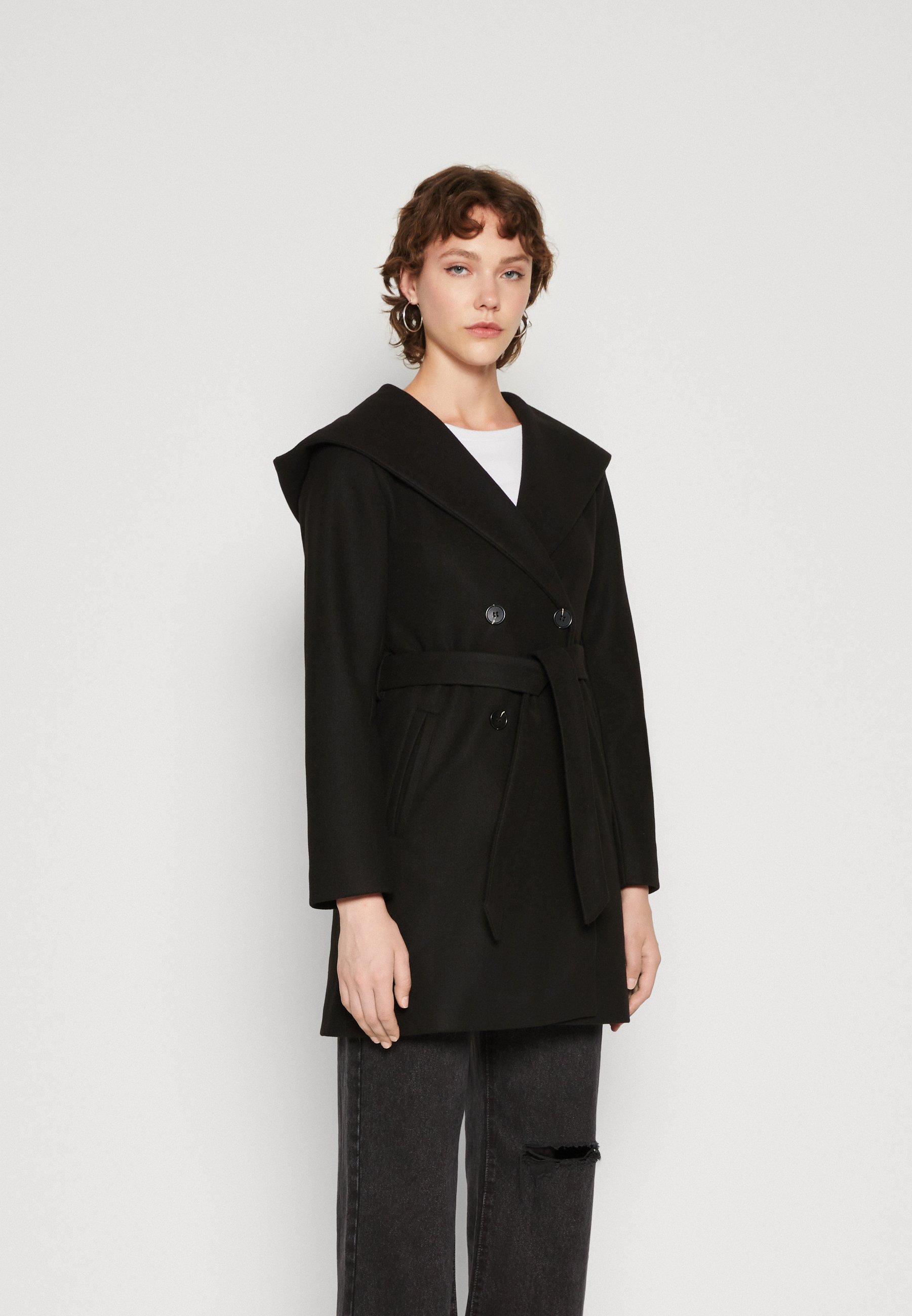 Short coat