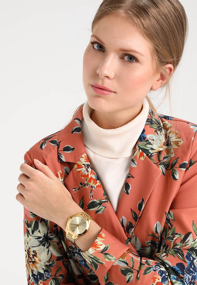 RUNWAY - Watch