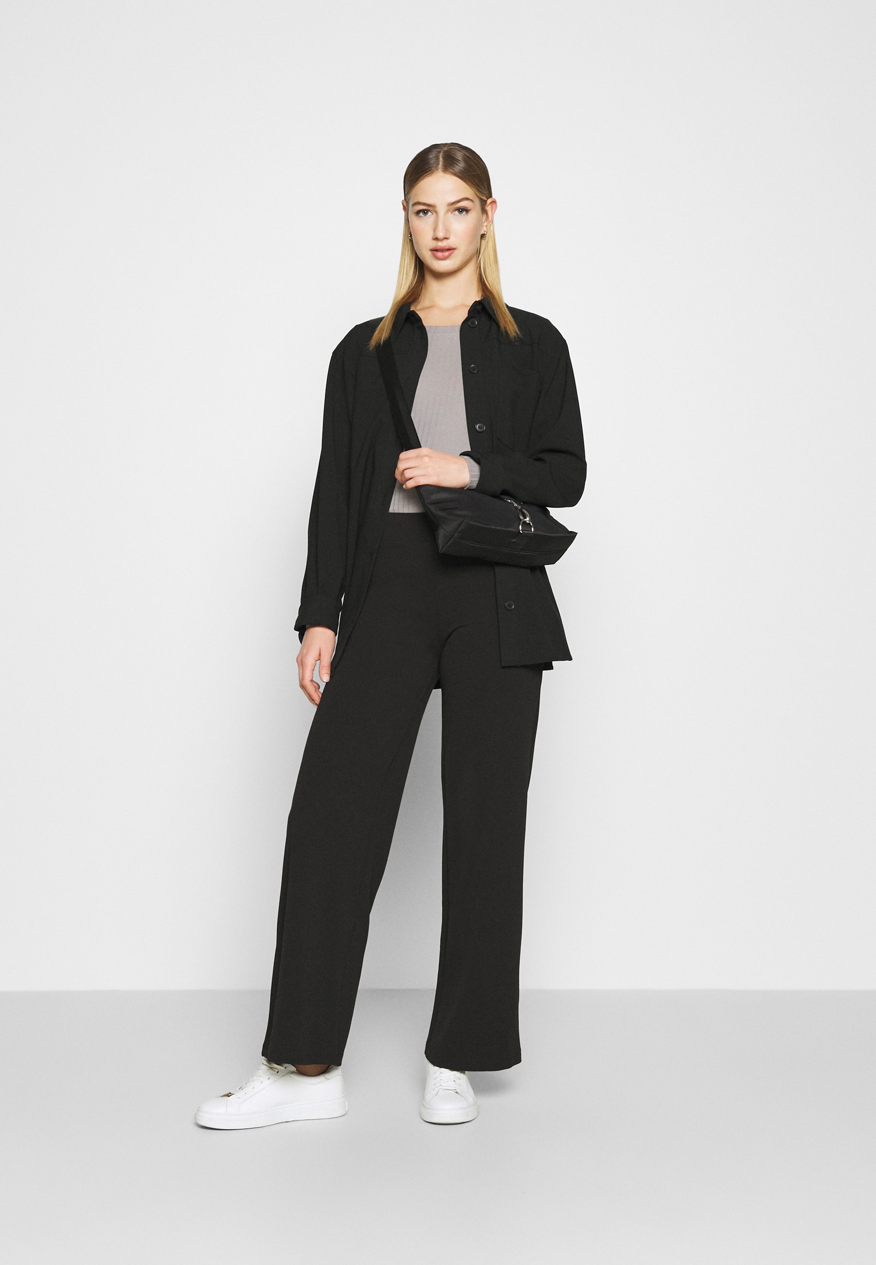 Long sleeved top