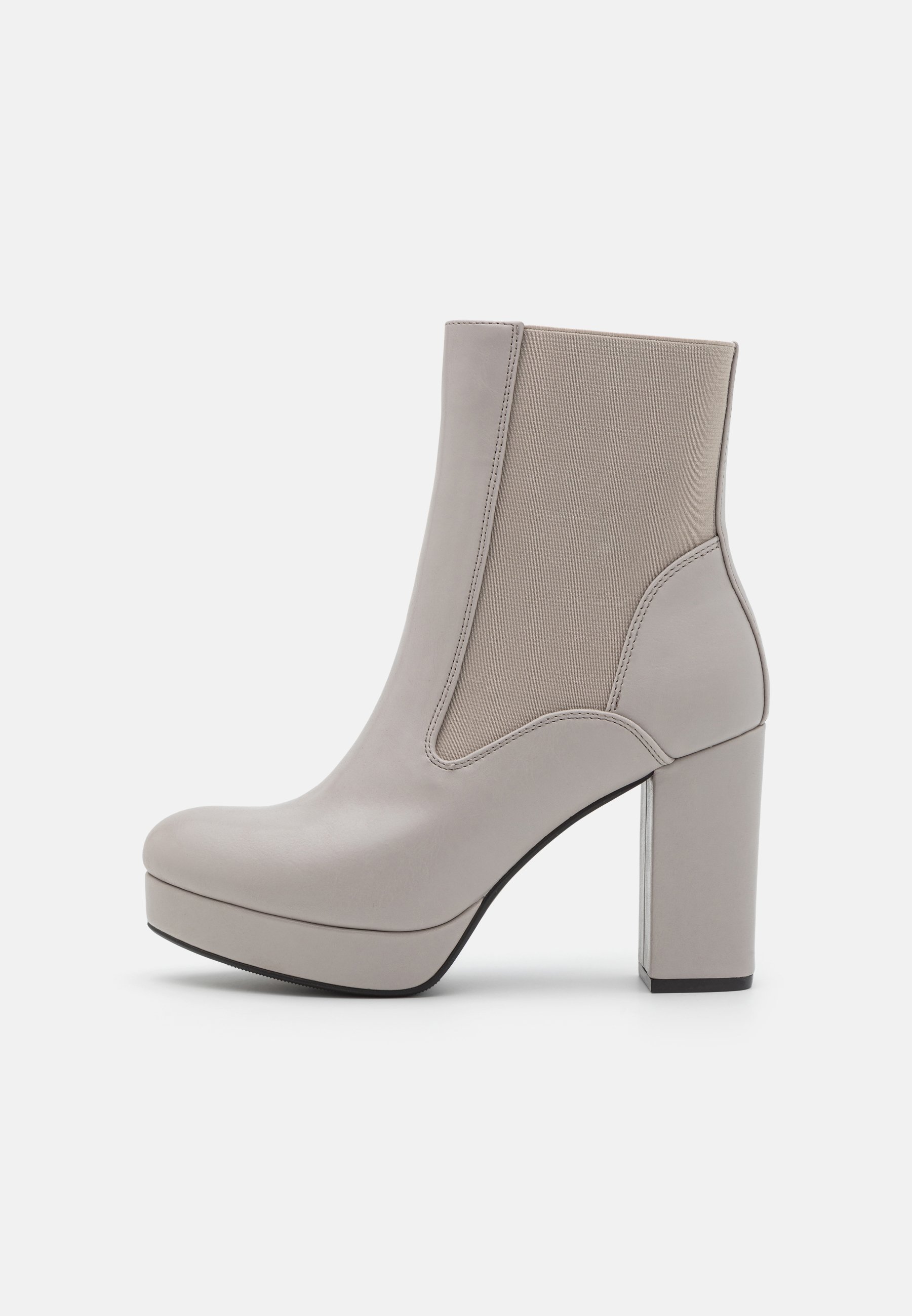 Platform ankle boots