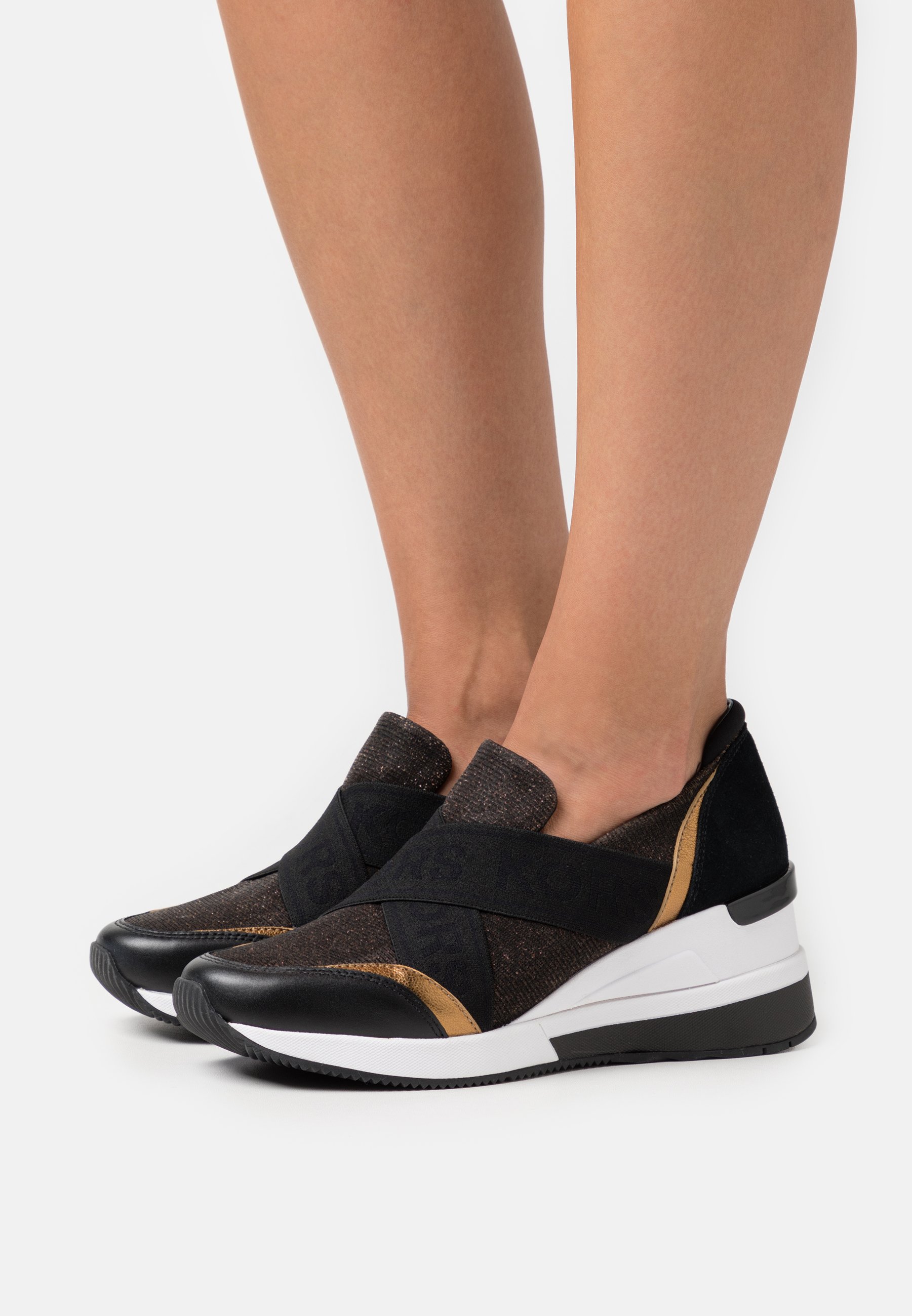 GEENA SLIP ON TRAINER - Slip-ons