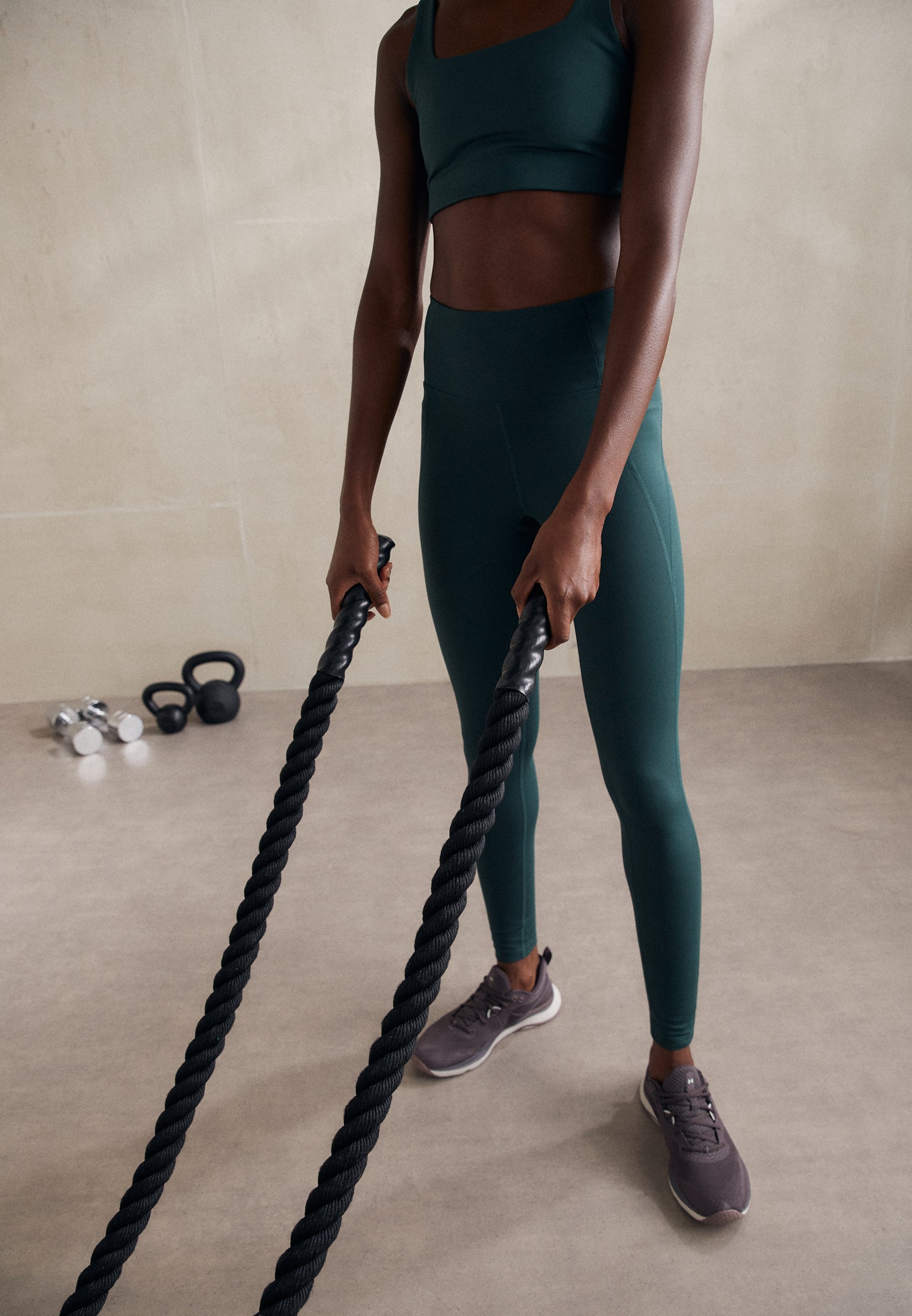 COMPRESSIVE HIGH RISE LEGGING LONG - Leggings