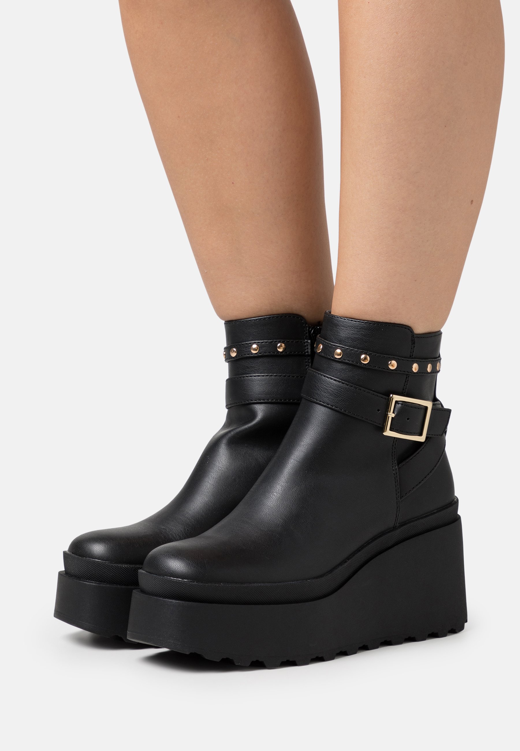 Platform ankle boots