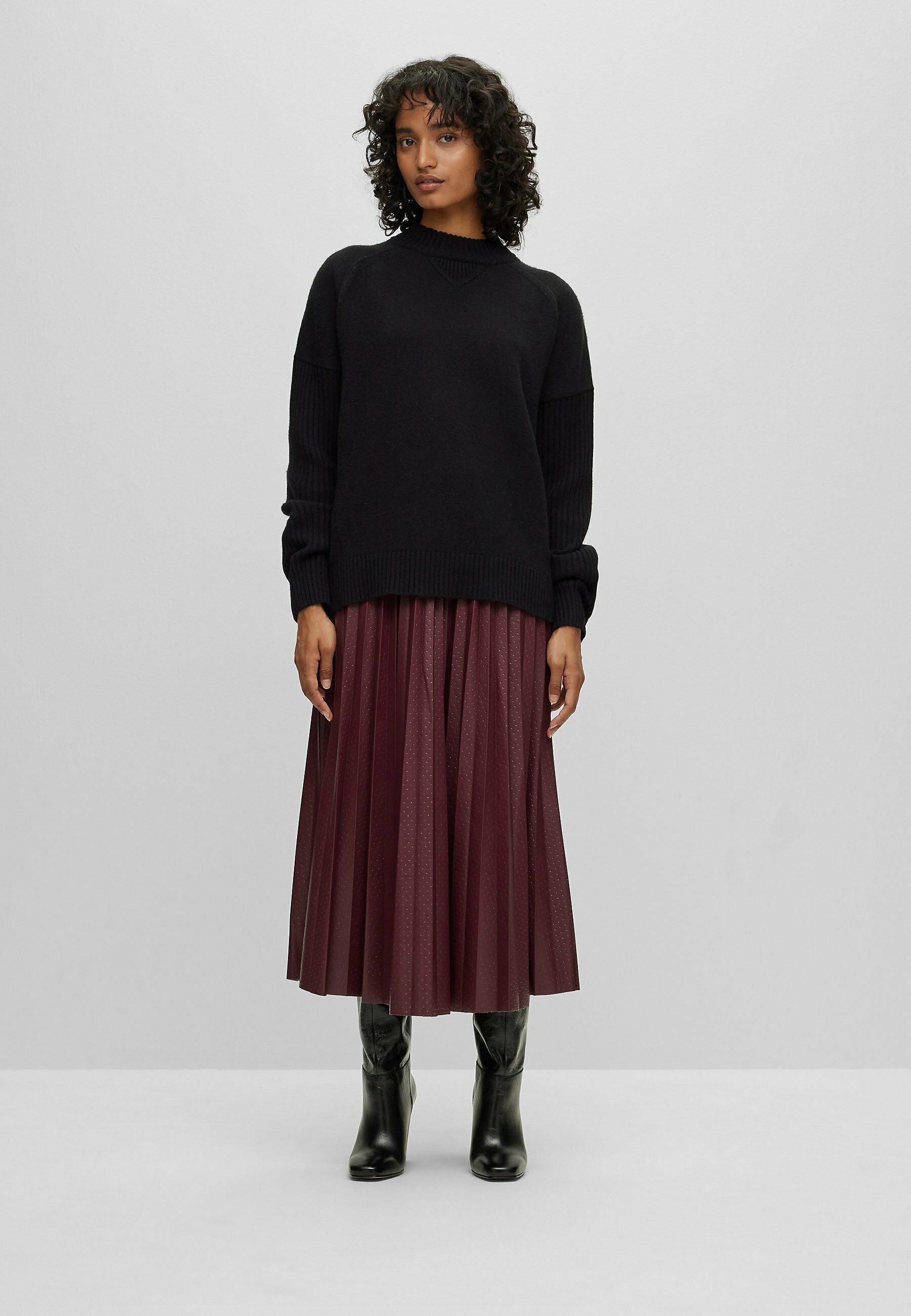 Pleated skirt