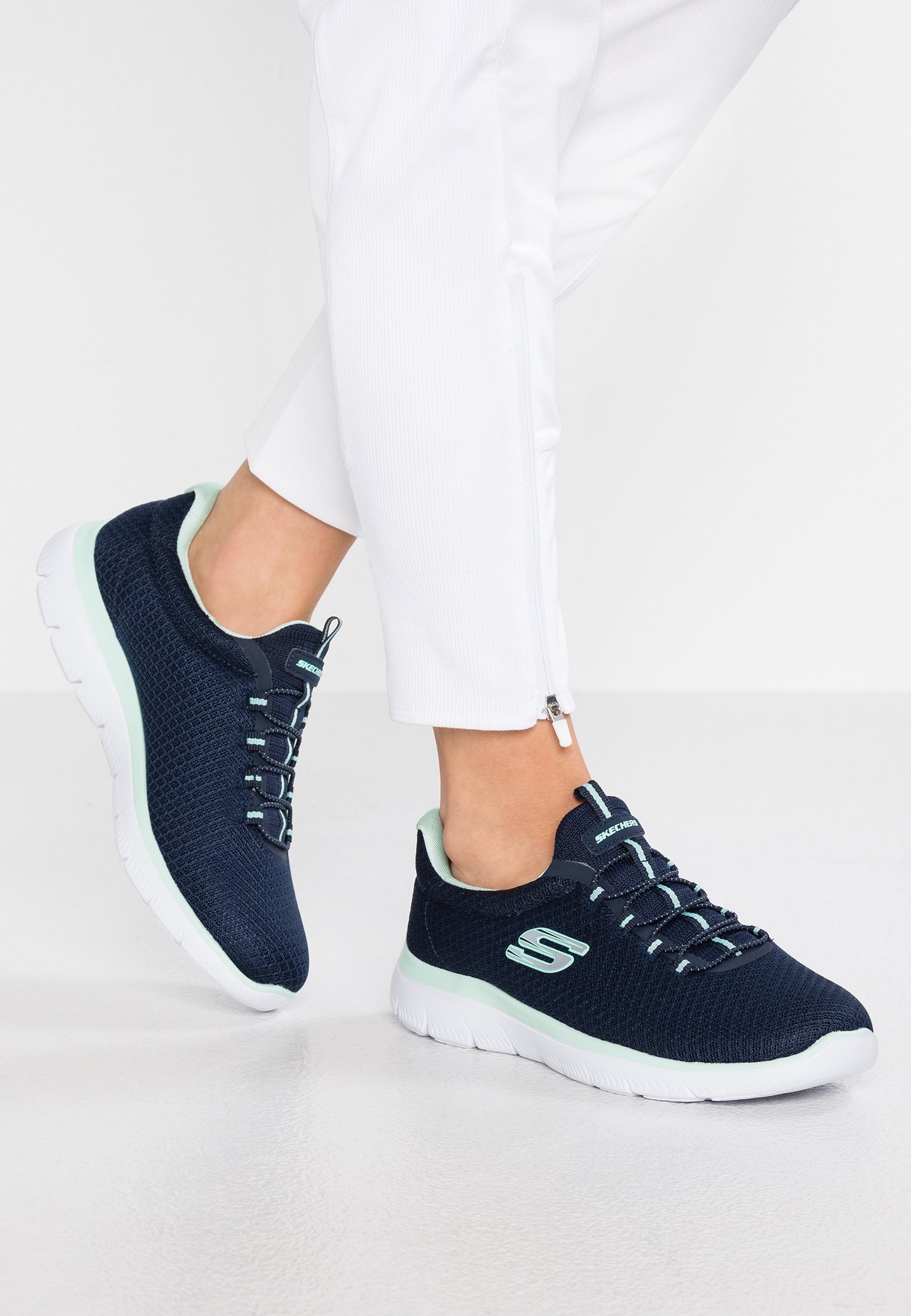 SUMMITS WIDE FIT - Trainers