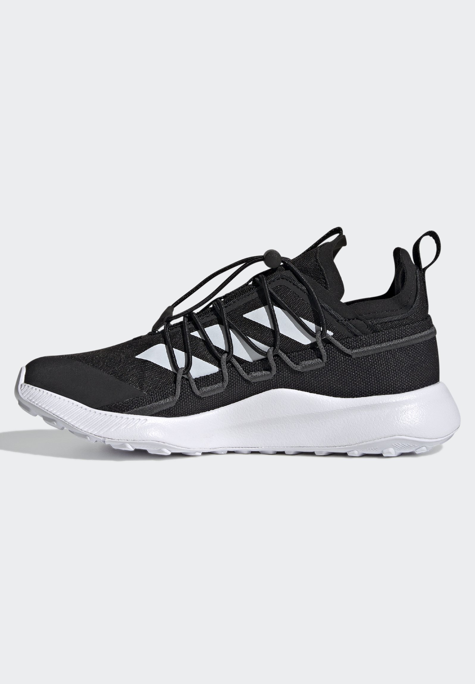 TERREX VOYAGER - Hiking shoes