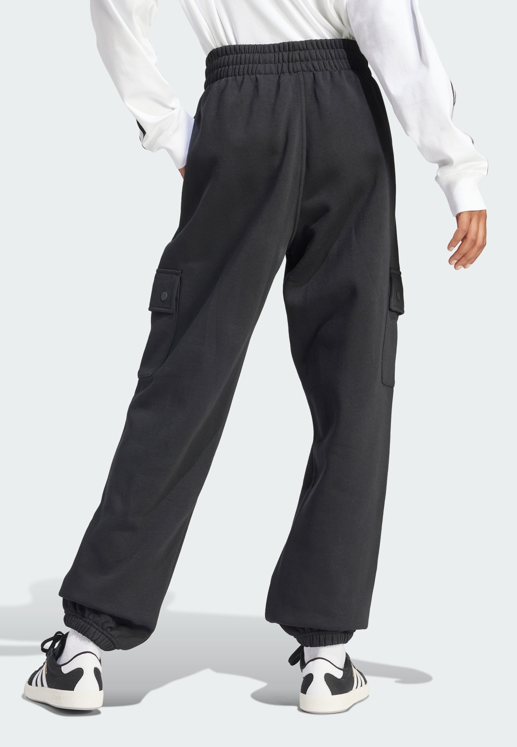 ESSENTIALS JOGGER - Tracksuit bottoms