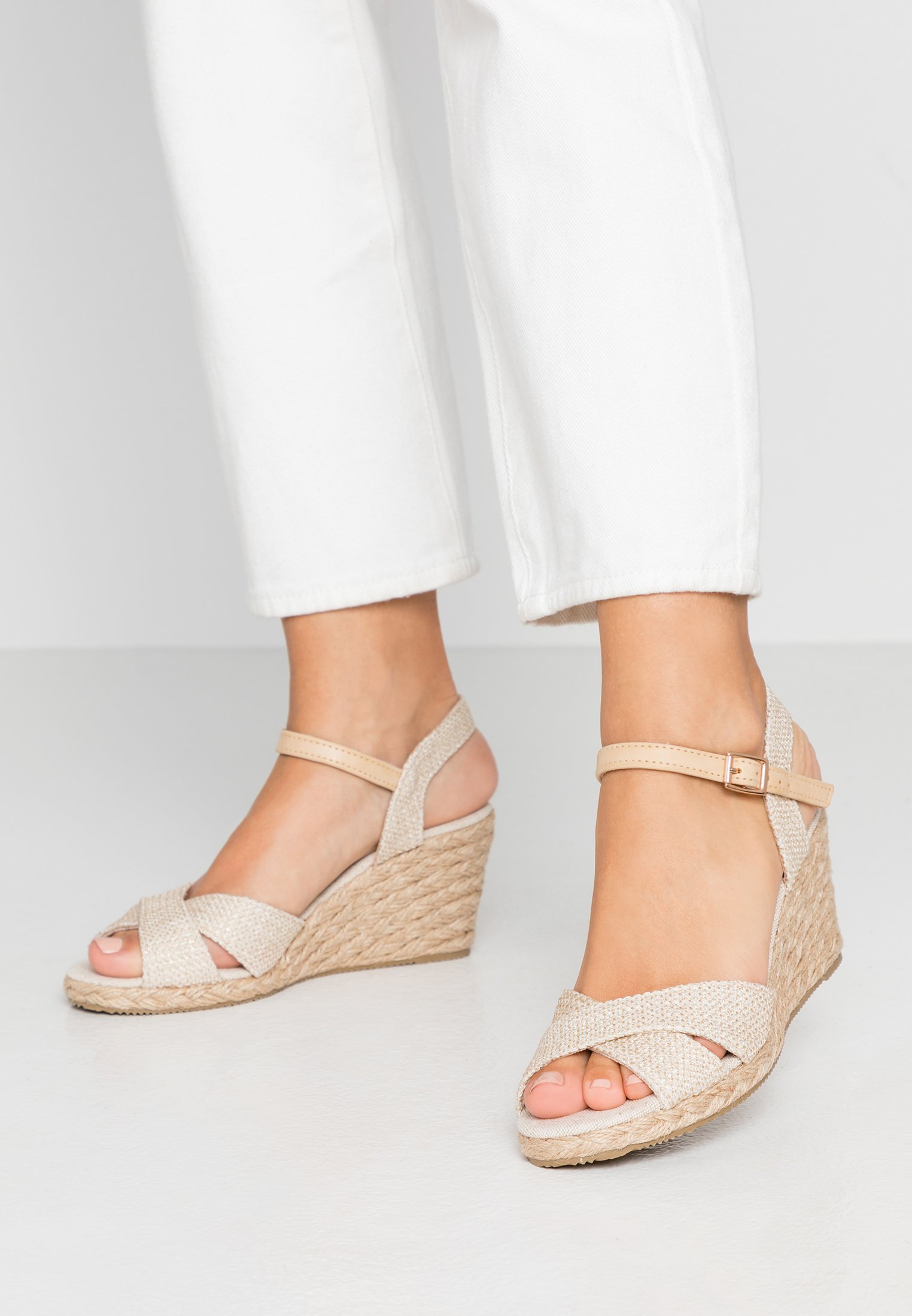 Wedge sandals