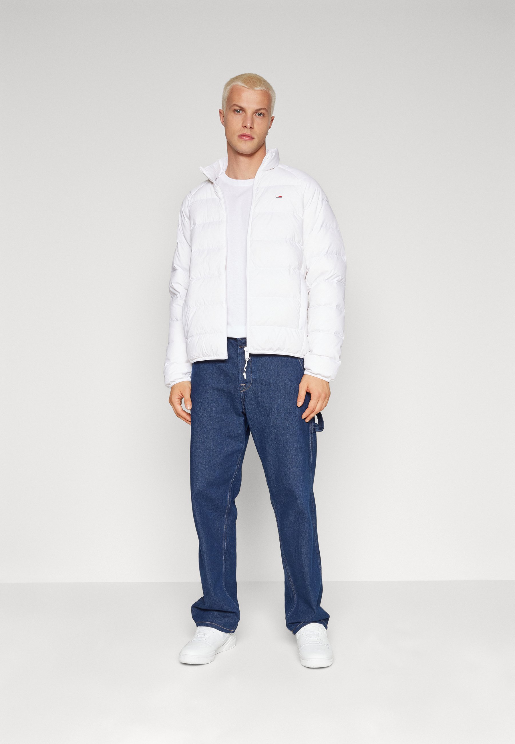 ESSENTIAL JACKET- Down jacket
